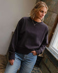 Cropped_fit_sweatshirt_in_slate_grey