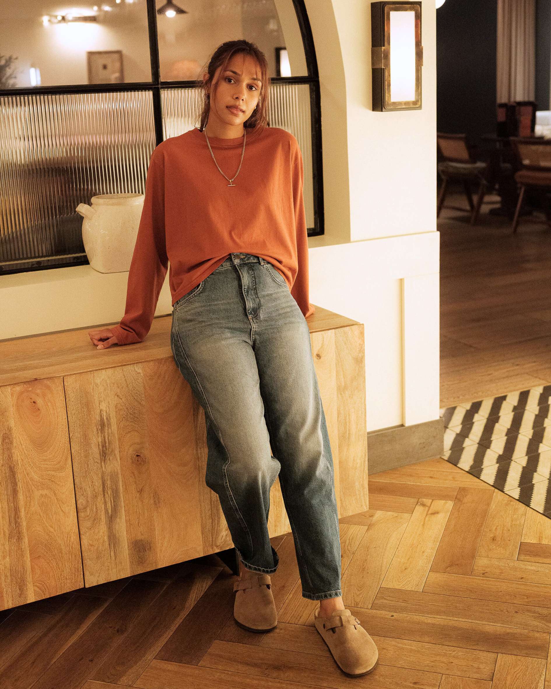 Cropped long sleeve top in cinnamon
