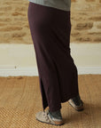Shop_plum_coloured_skirt_with_side_splits