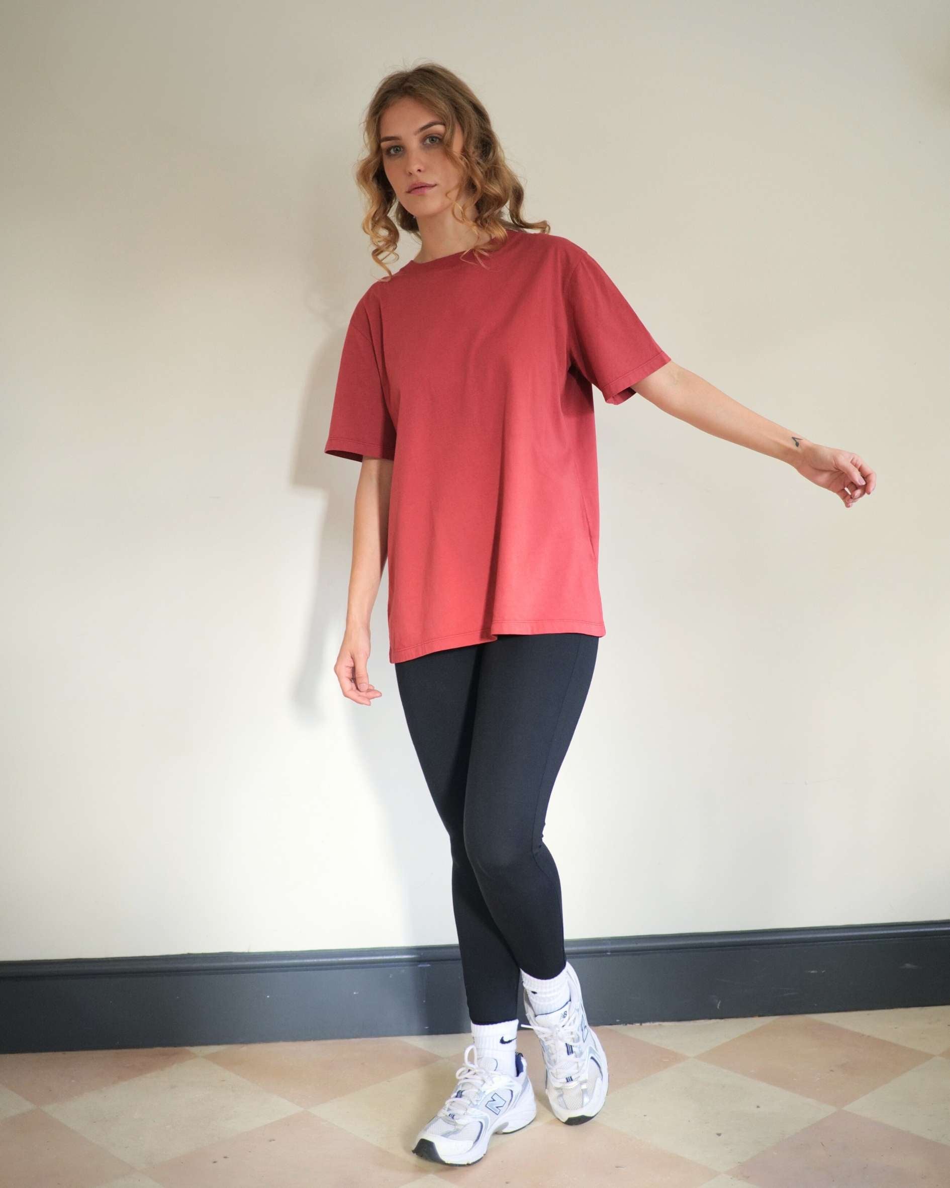 Terra_red_organic_cotton_boyfriend_t-shirt