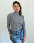 semi-fitted ribbed top in organic cotton