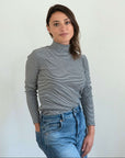 semi-fitted ribbed top in organic cotton