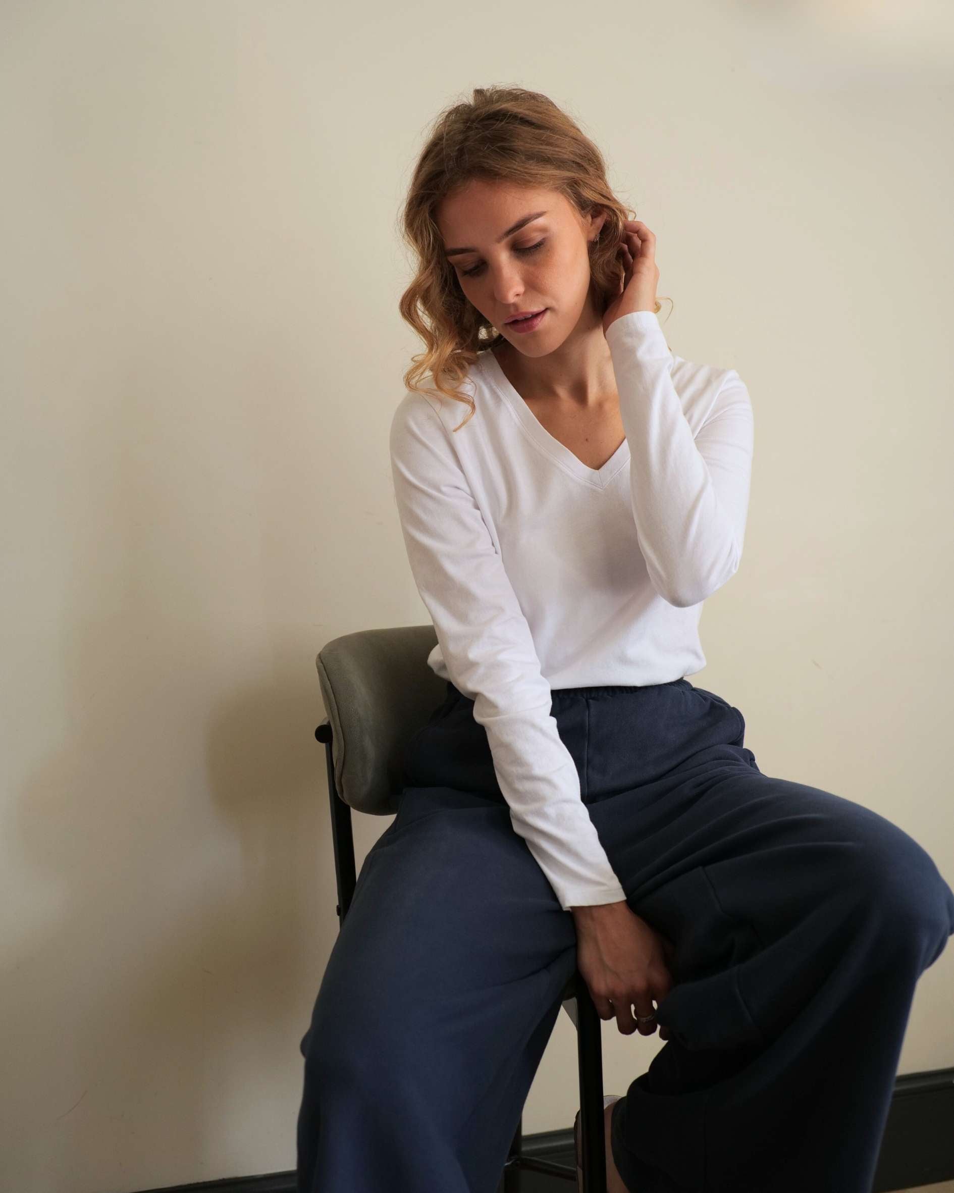 long sleeve v neck tee