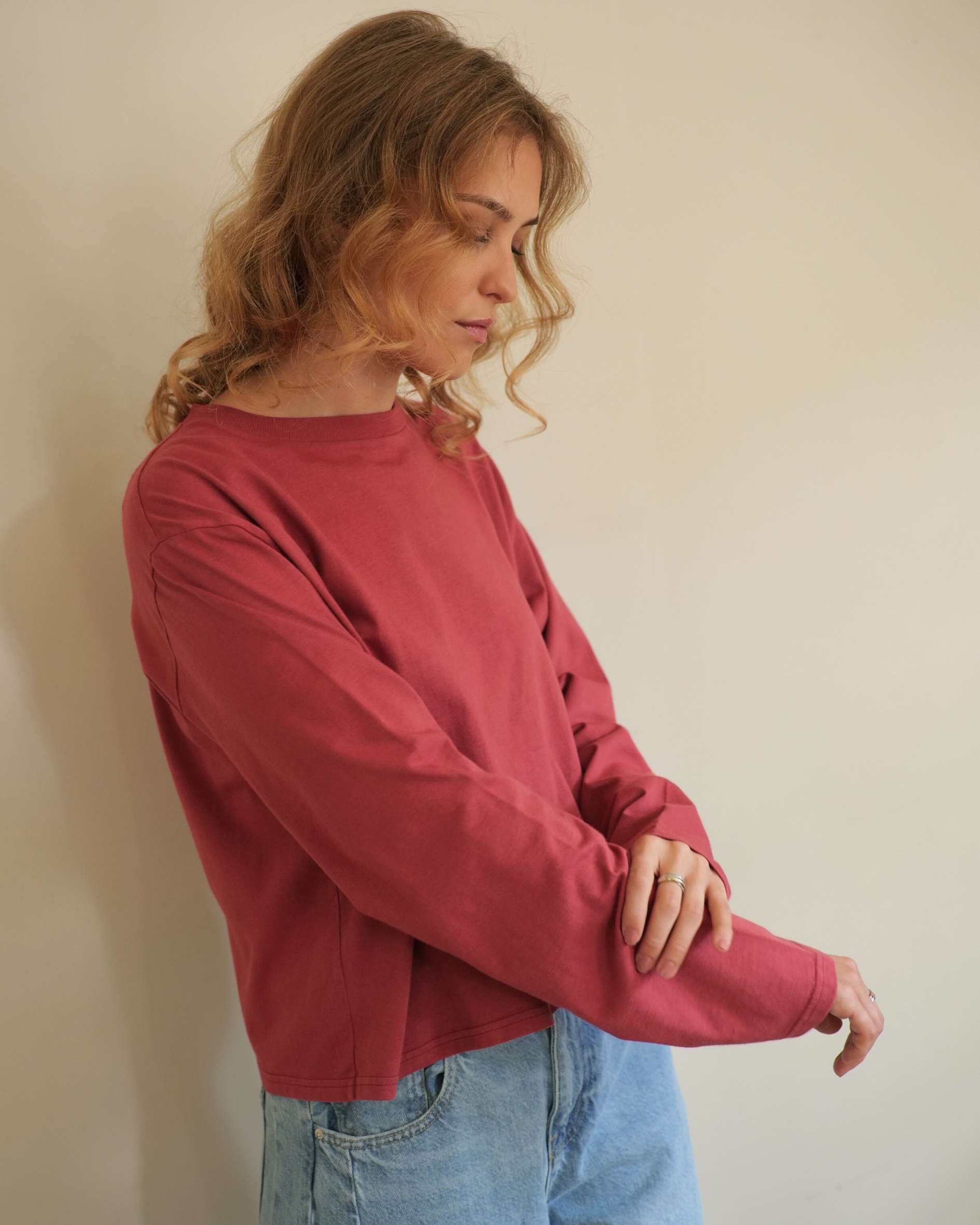 raspberry pink t shirt in organic cotton with long sleeves