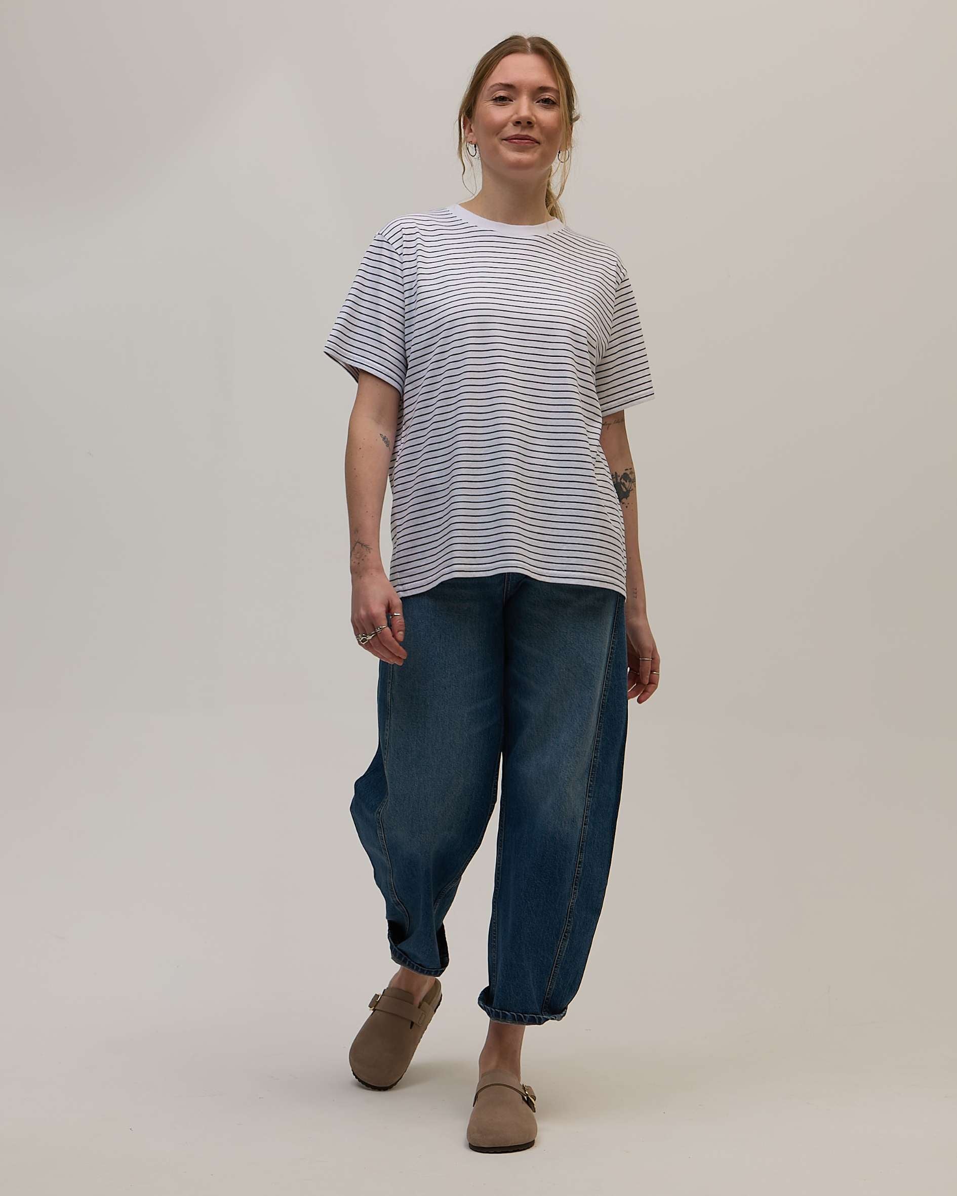 Boyfriend_fit_t-shirt_in_navy_fine_stripe