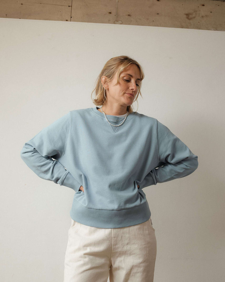 Brushed_surface_blue_sweatshirt_in_organic_cotton_jersey