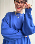 Cobalt_blue_sweatshirt_with_oversized_fit