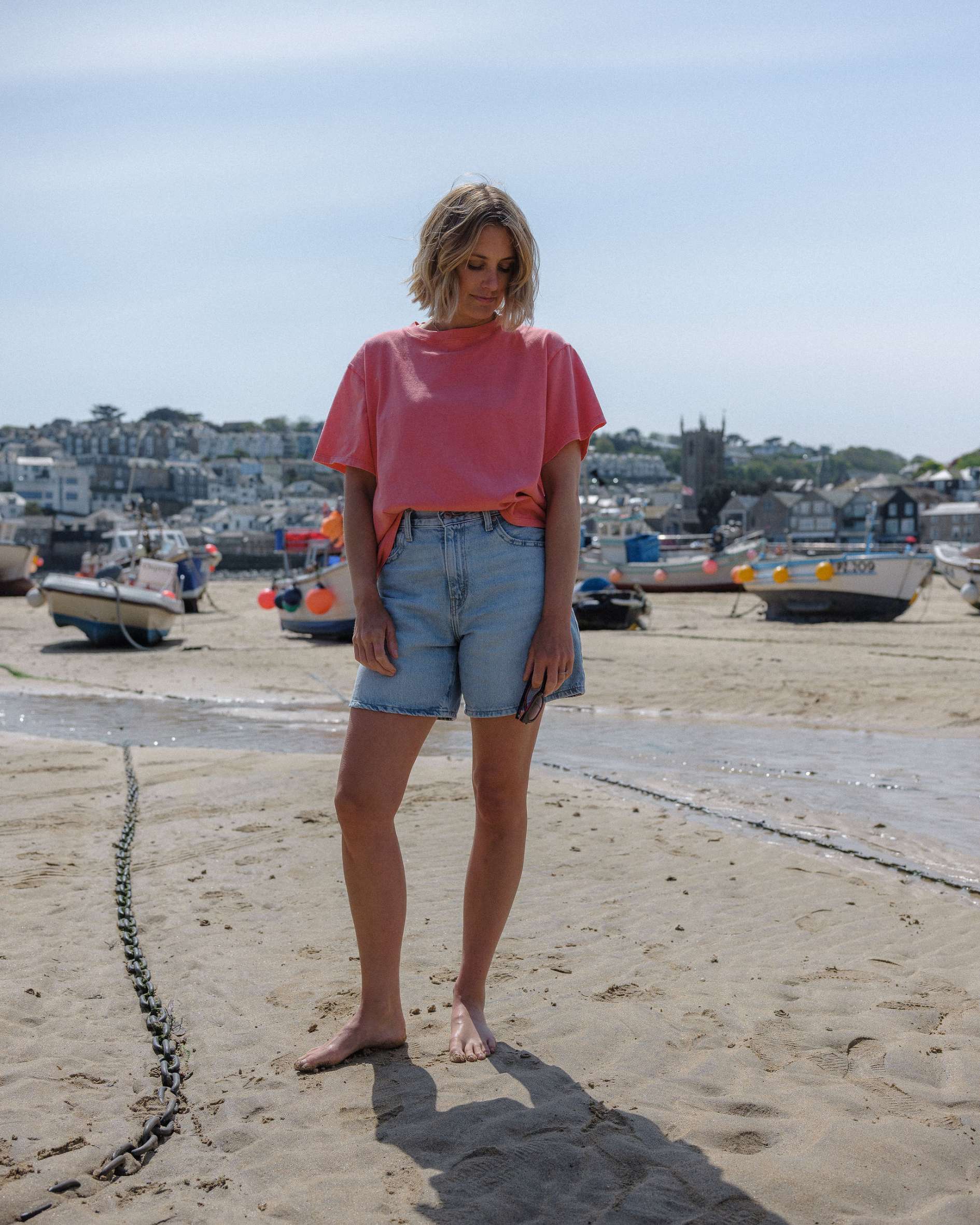 Coral colour organic cotton cropped t-shirt - Sophie Hellyer - beach