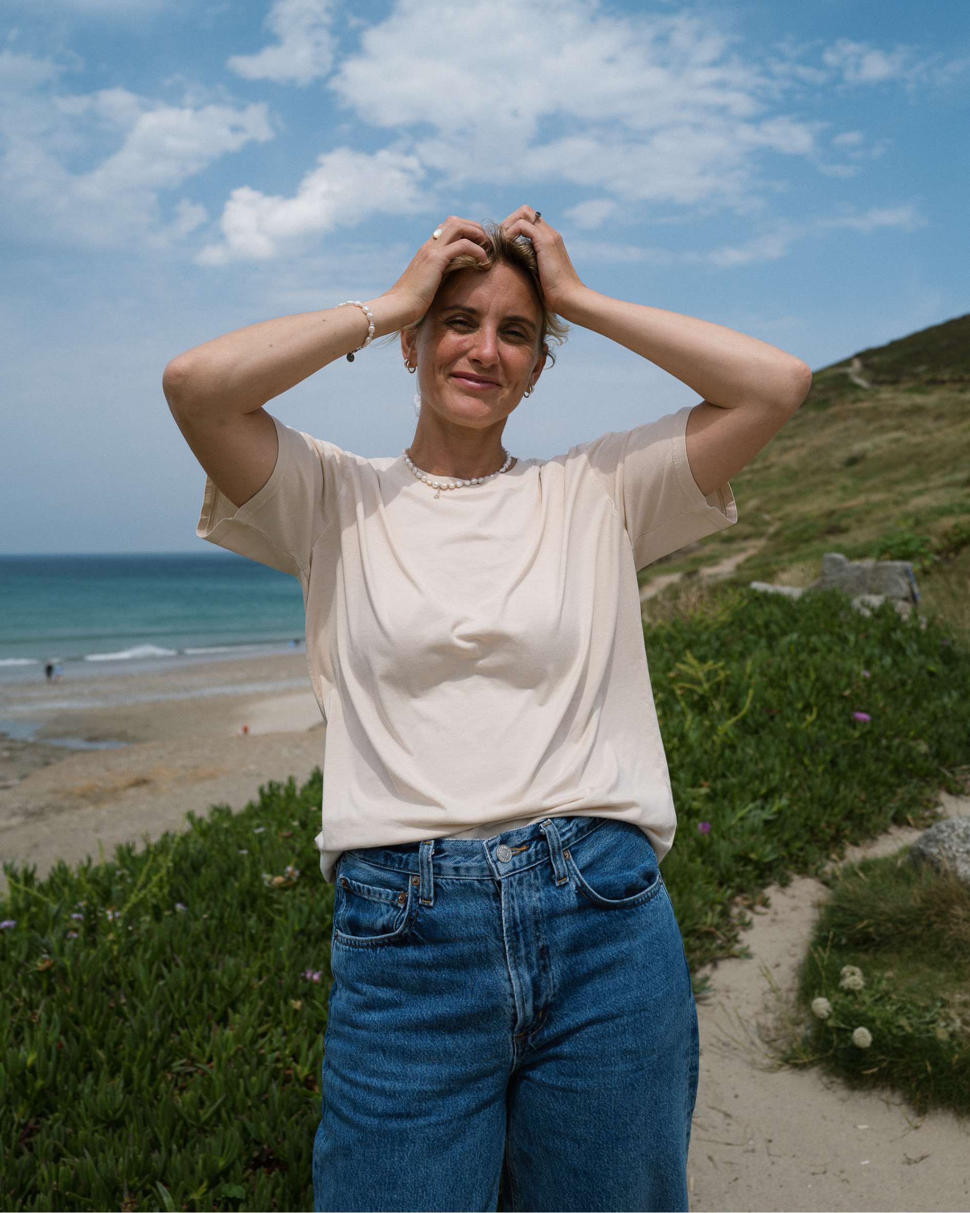 Crew_neck_classic_t-shirt_in_almond_colour