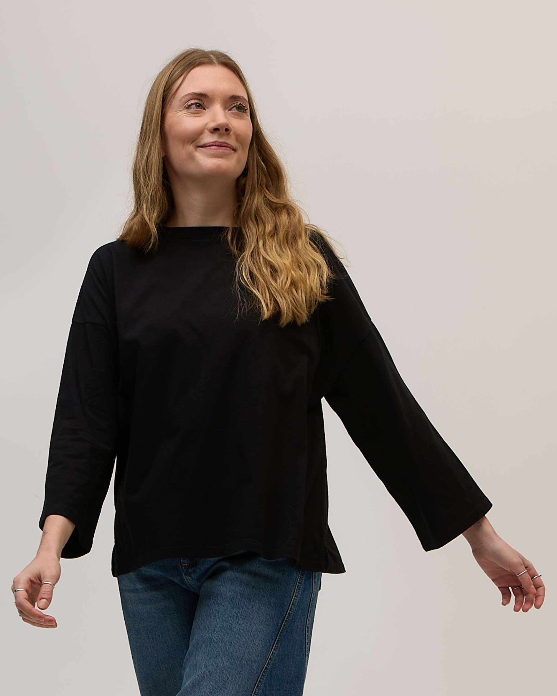 Ethically_made_organic_cotton_boxy_t-shirt_-_Erin_in_black