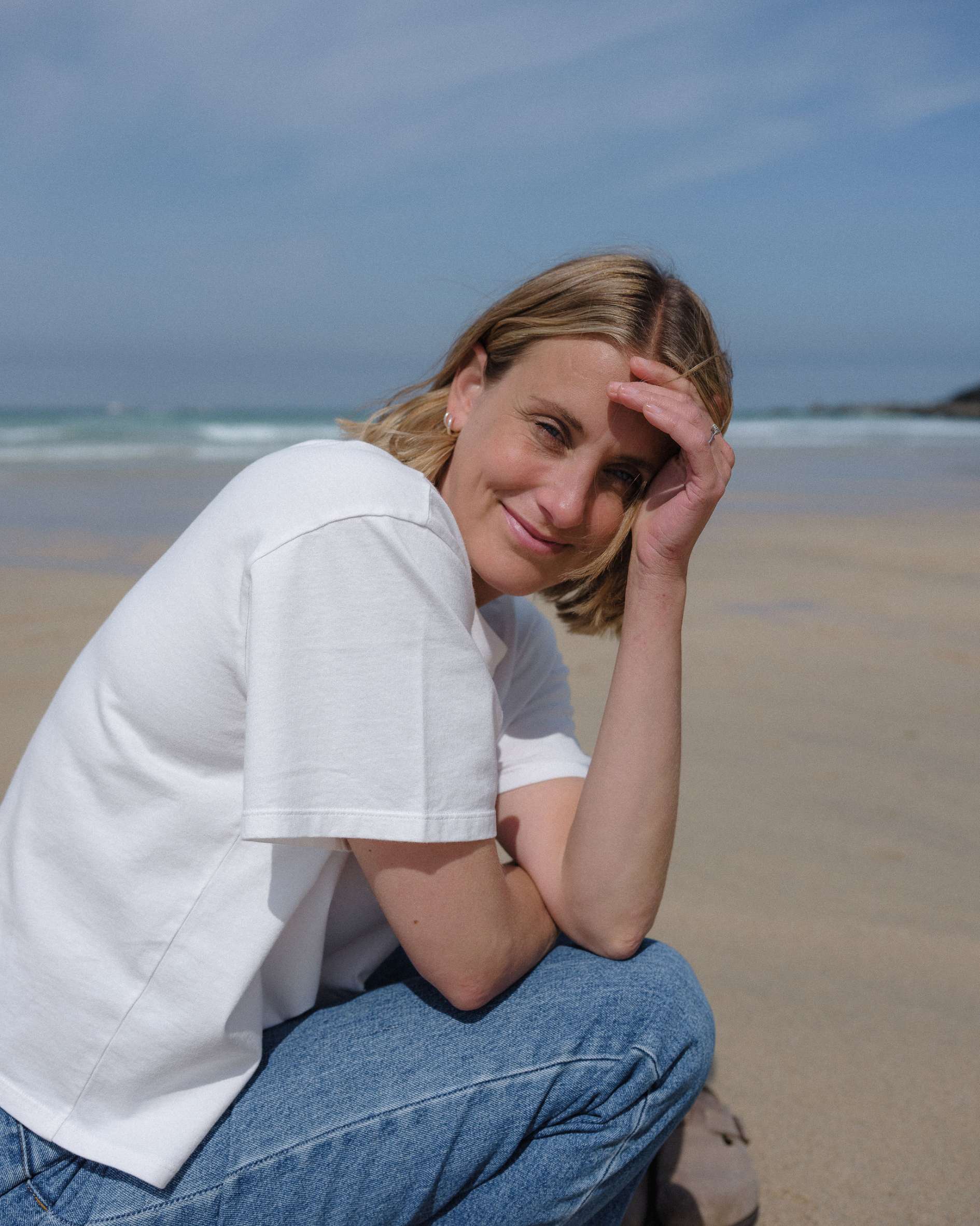 Hannah Ecru cropped t-shirt - Sophie Hellyer - beach