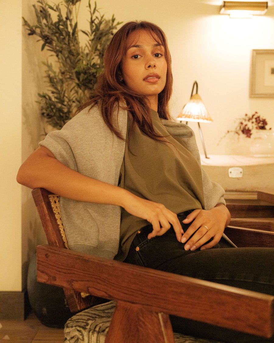 Hannah cropped t-shirt in dark olive