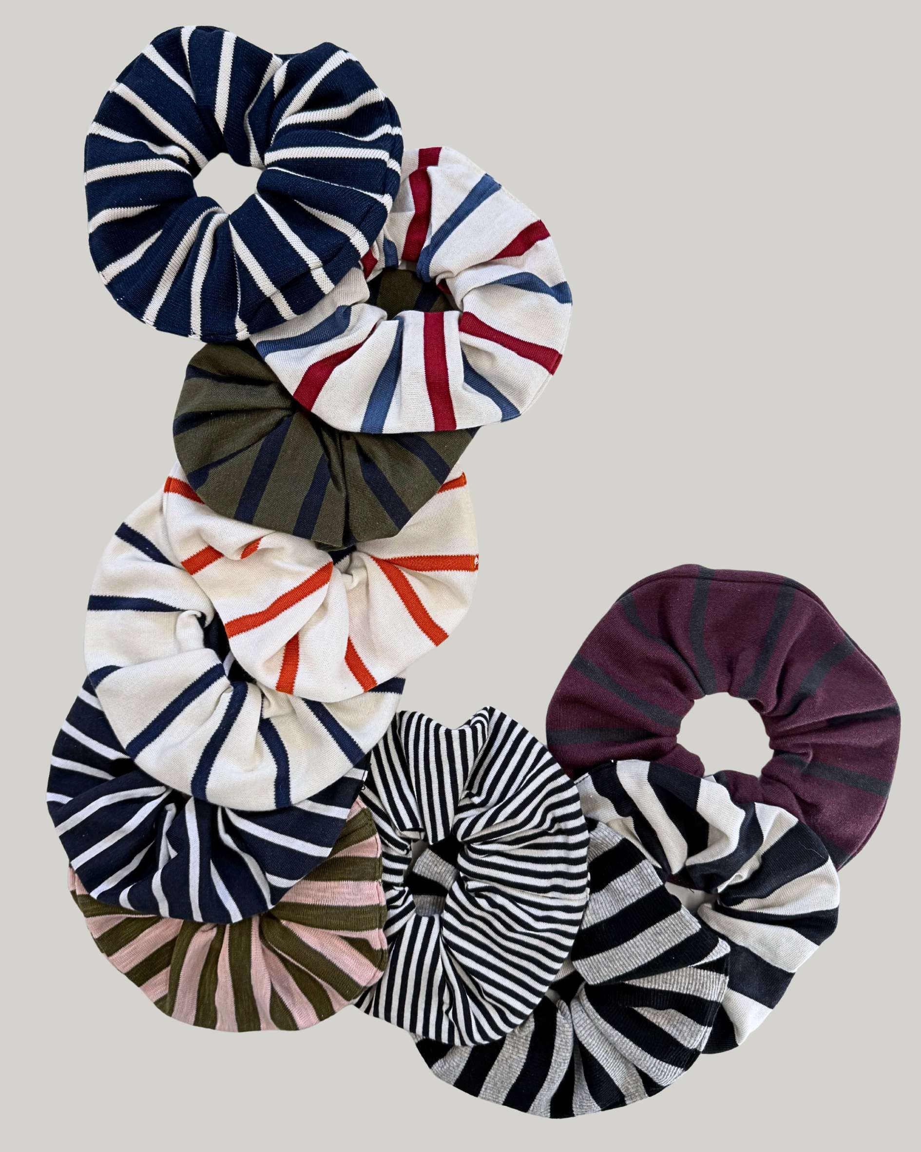 Ivy_scrunchies_made_from_fabric_remnants_-_all_colours