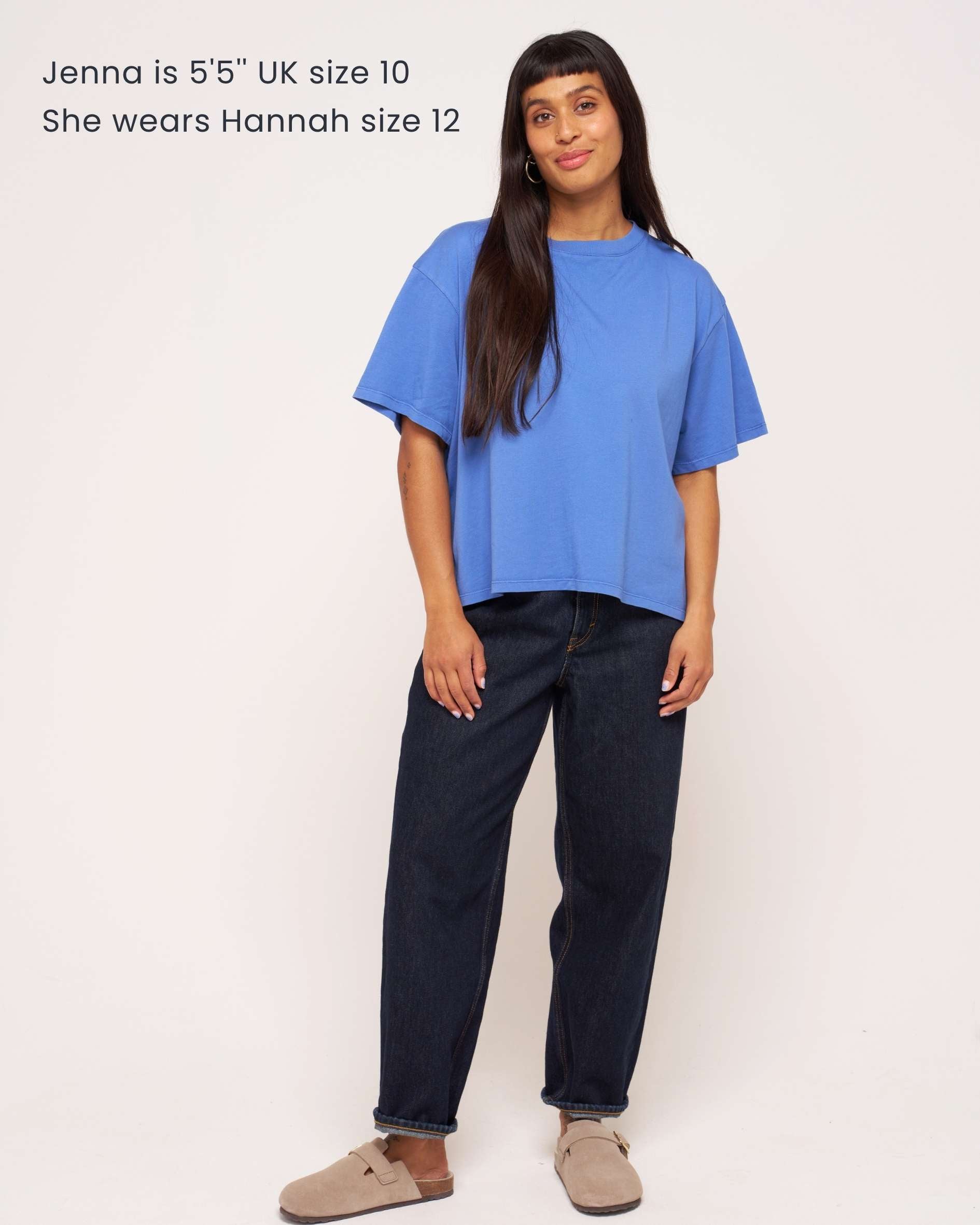 Jenna_wears_Hannah_Midweight_Organic_Cotton_Cornflower_T-Shirt_size_12