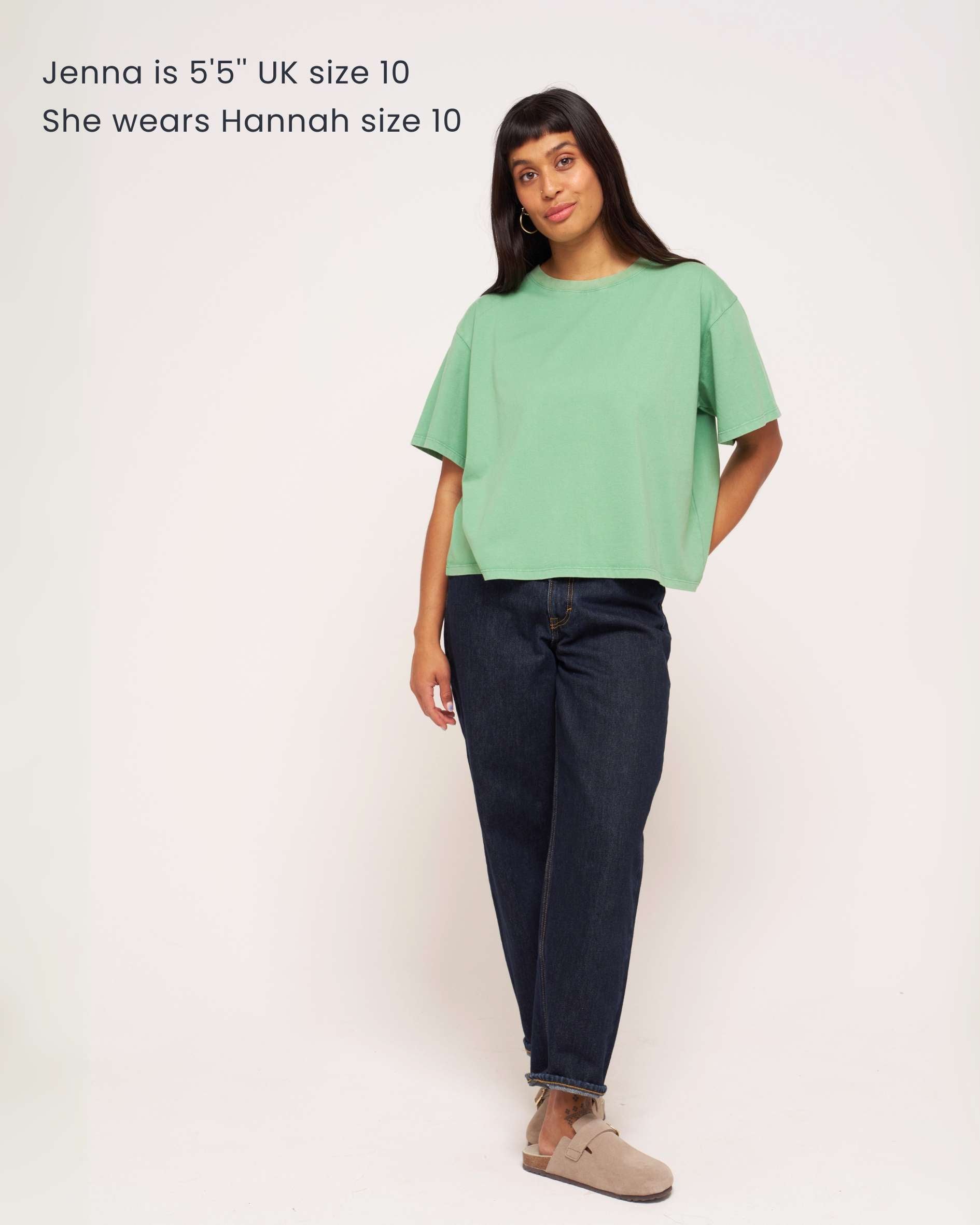 Jenna_wears_Hannah_Midweight_Organic_Cotton_Green_T-Shirt_size_10