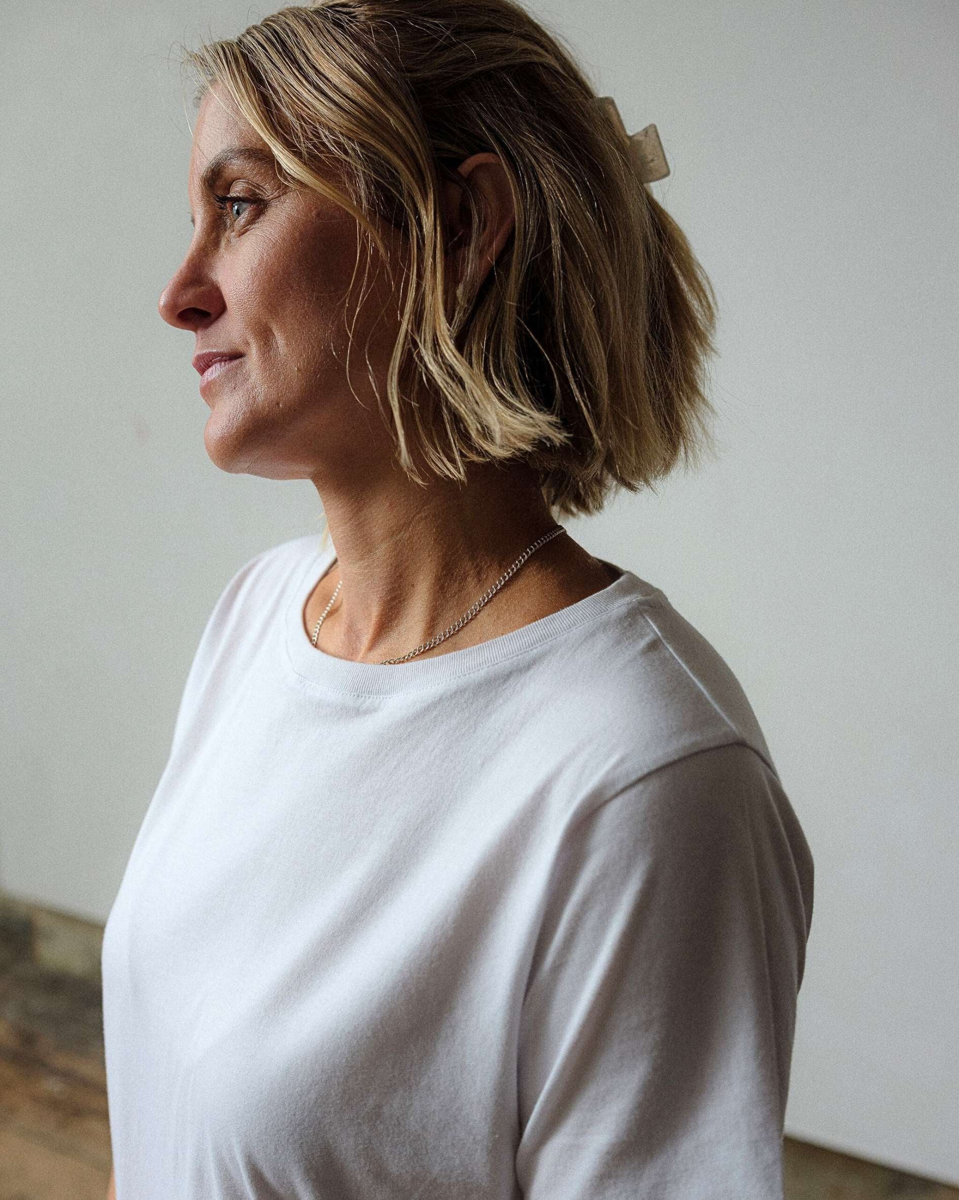 Low_and_wide_crew_neck_white_t-shirt