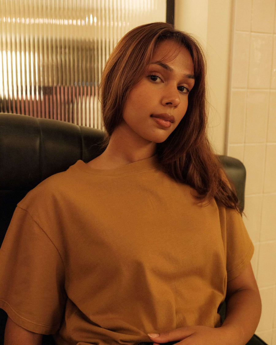 Midweight_cropped_toffee_t-shirt