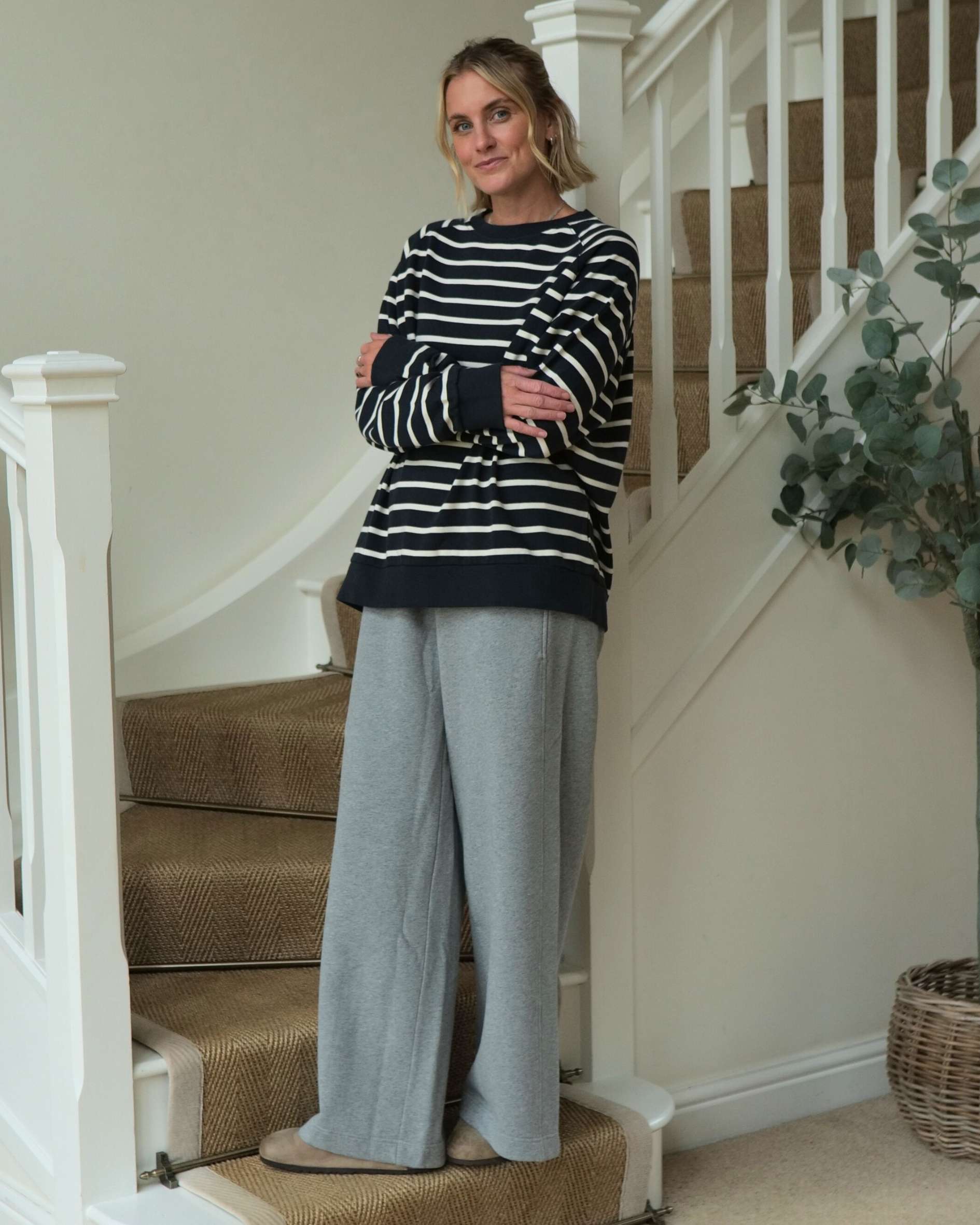 Navy_and_ecru_Breton_sweatshirt_in_organic_cotton