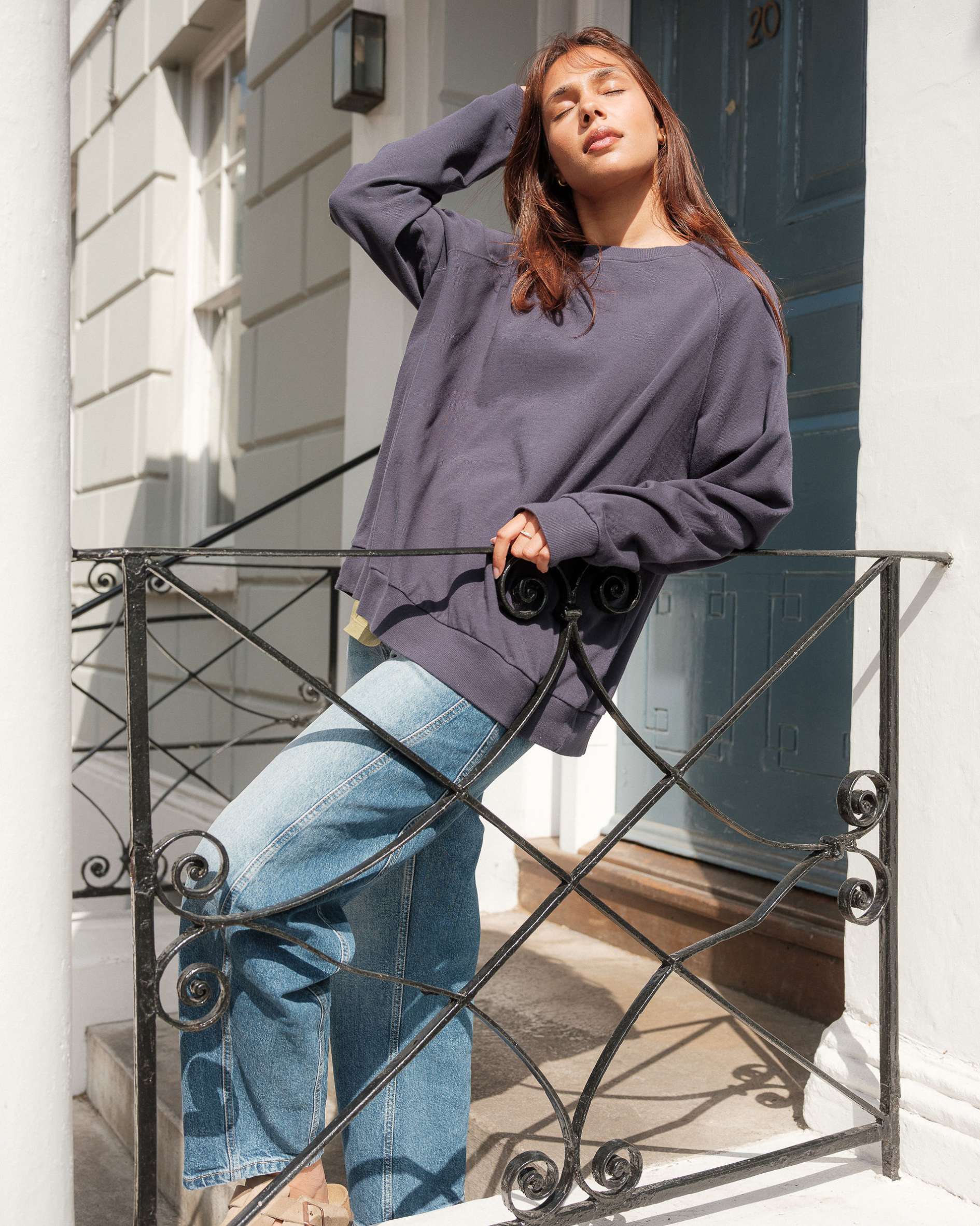 Navy_oversized_sweatshirt_in_organic_cotton