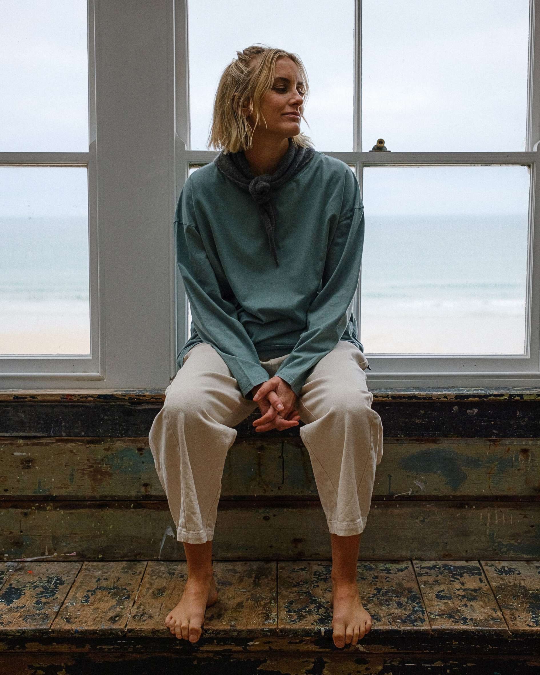 Organic_cotton_long_sleeve_top_in_ocean_green