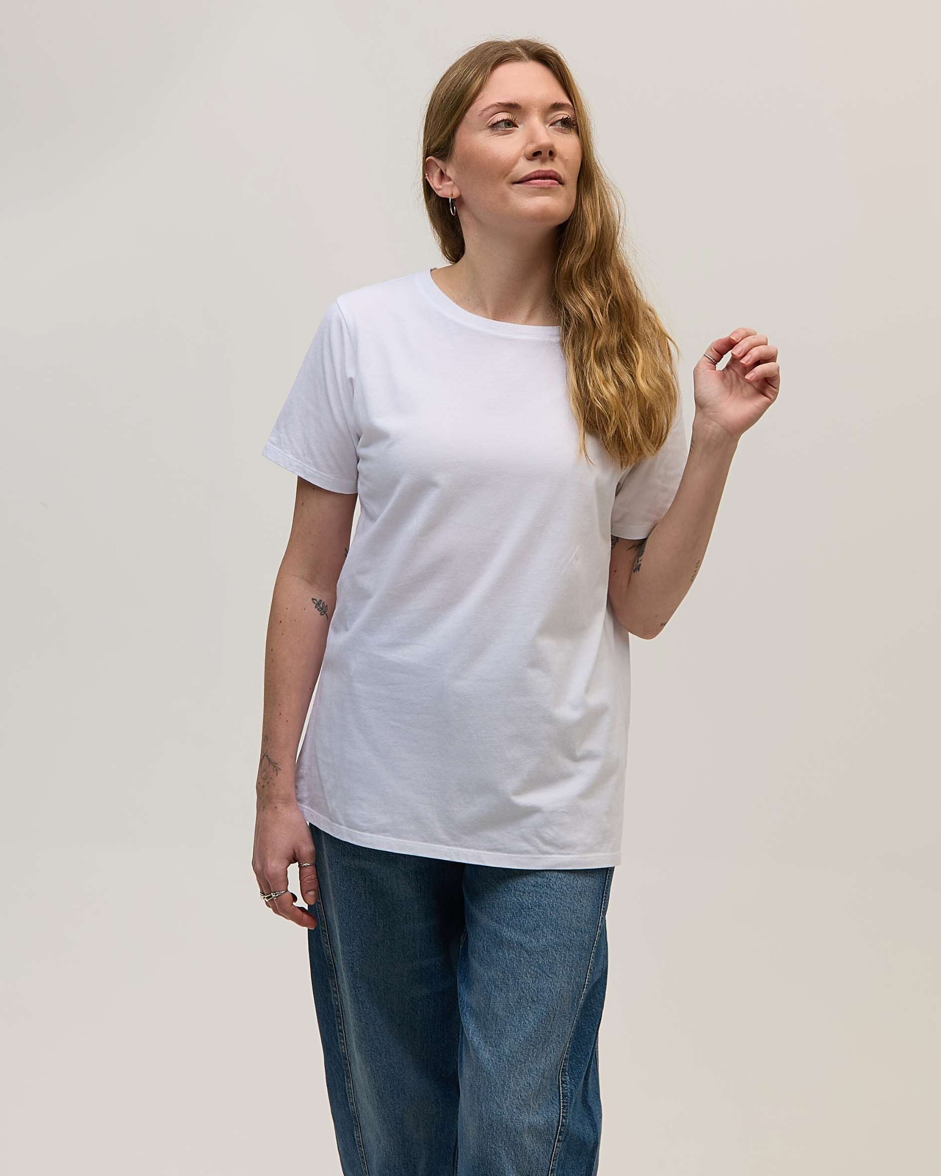 Organic_cotton_white_t-shirt_-_Mabel