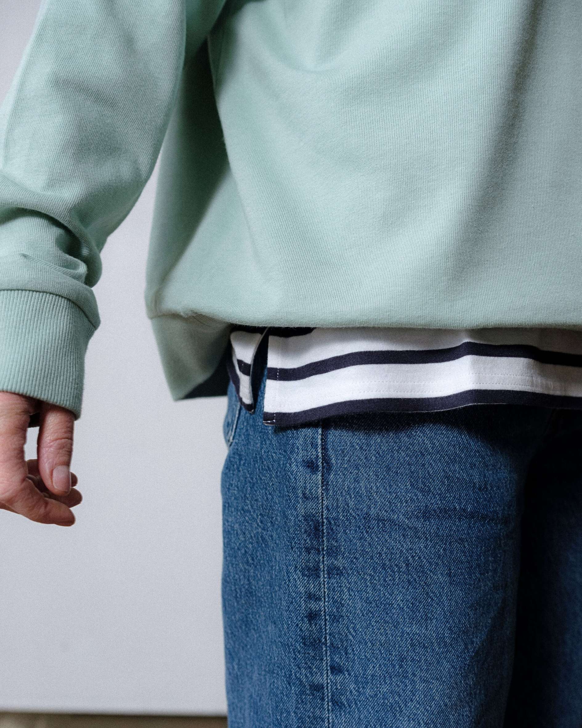 Seafoam_sweatshirt_with_rib_cuff