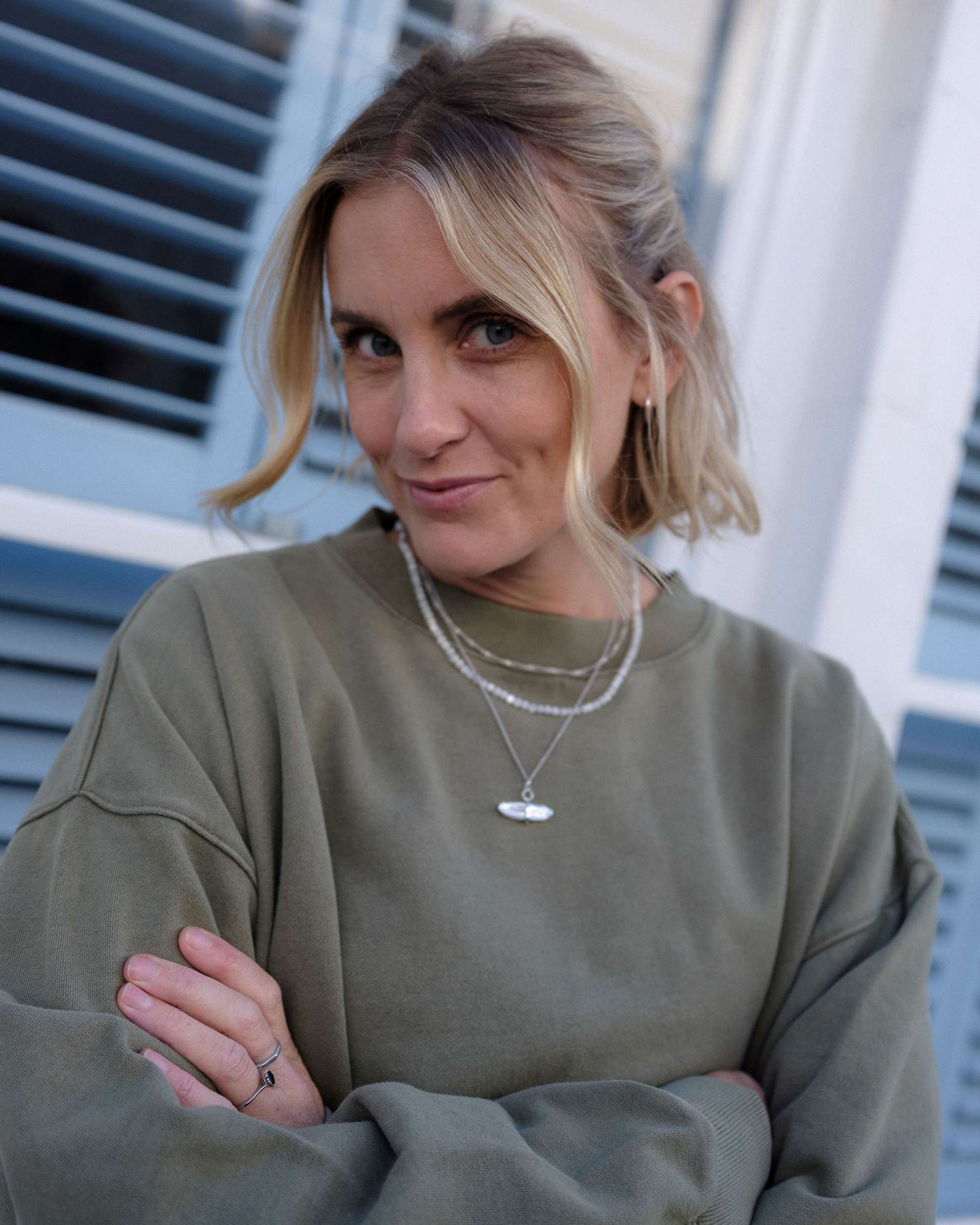 Shop_crew_neck_sweatshirt_in_olive_green