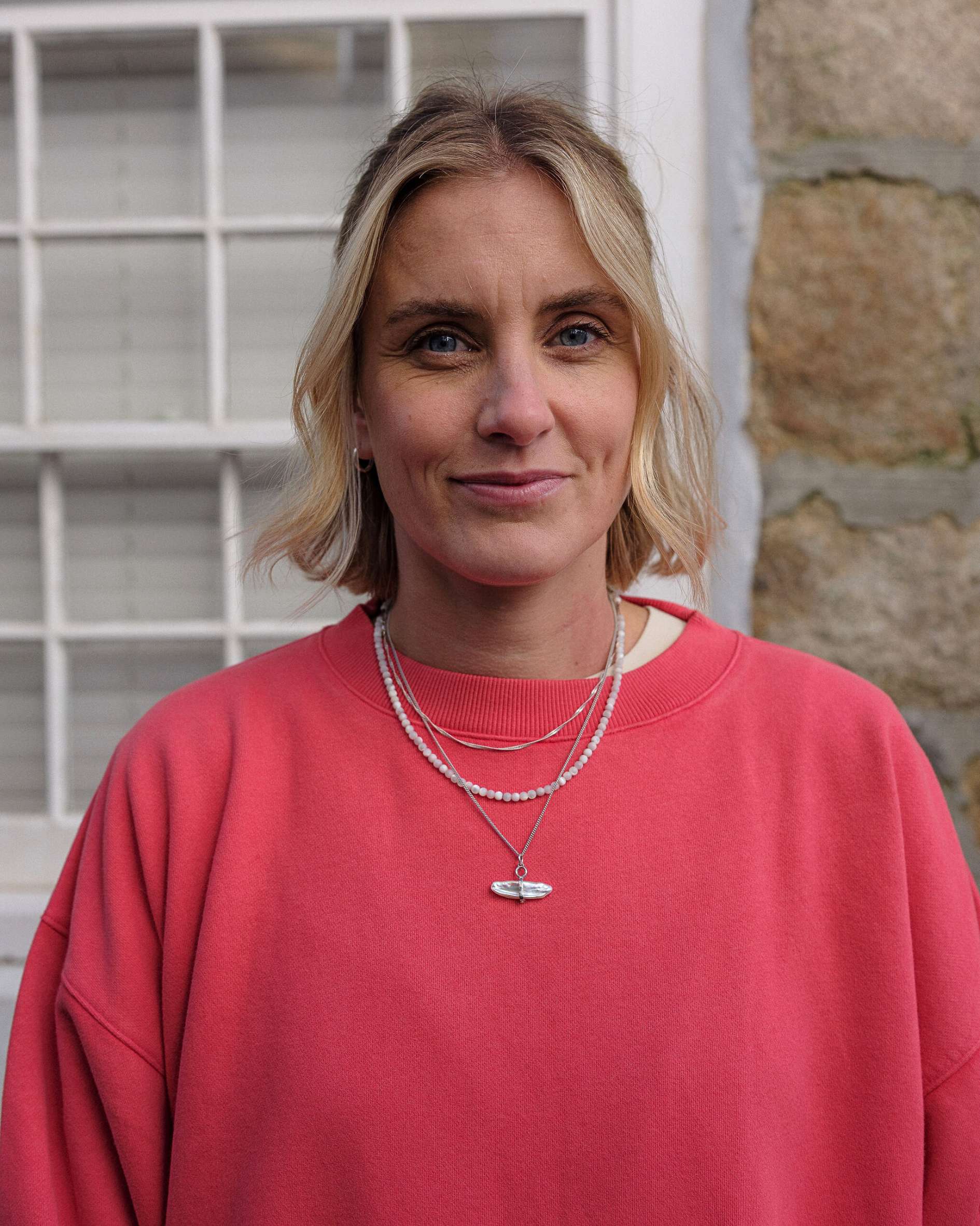 Shop_crew_neck_sweatshirt_in_washed_red