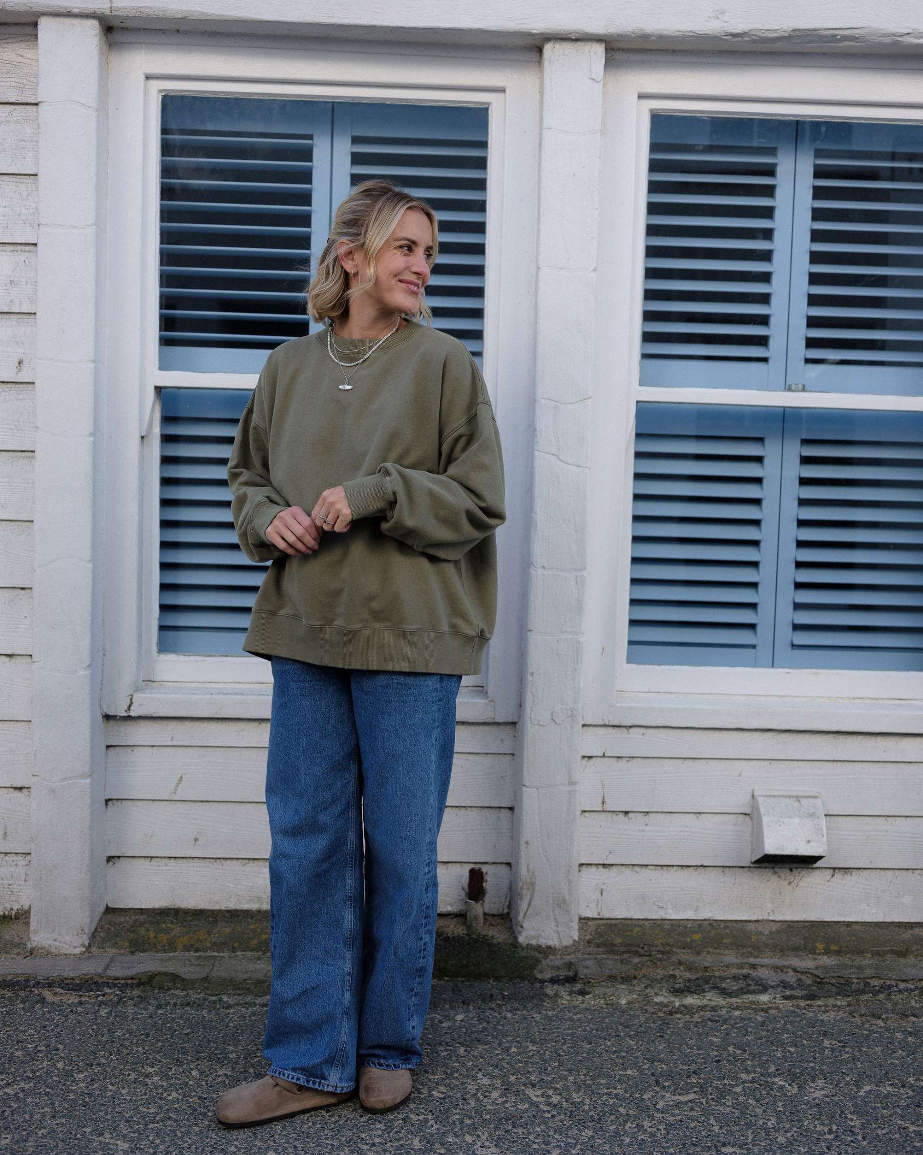 Shop_oversized_sweatshirt_in_olive_organic_cotton