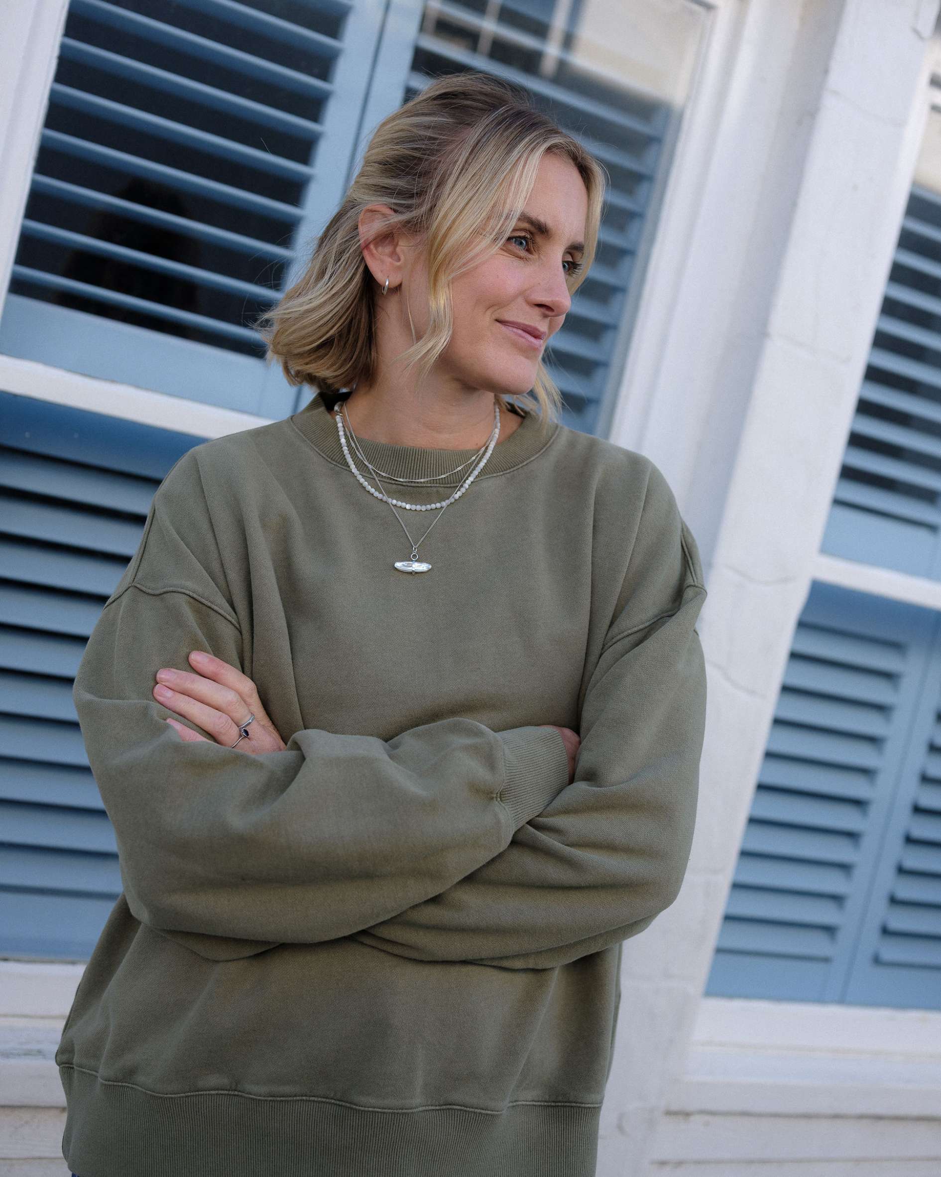 Shop_relaxed_fit_sweatshirt_with_no_logos