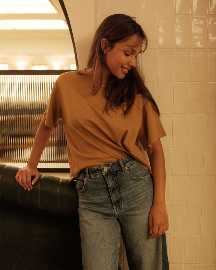 Toffee_t-shirt_top_with_slight_crop