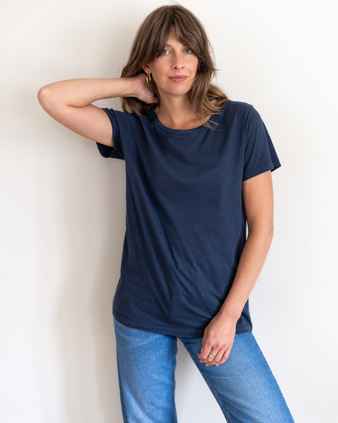 crew neck navy t shirt