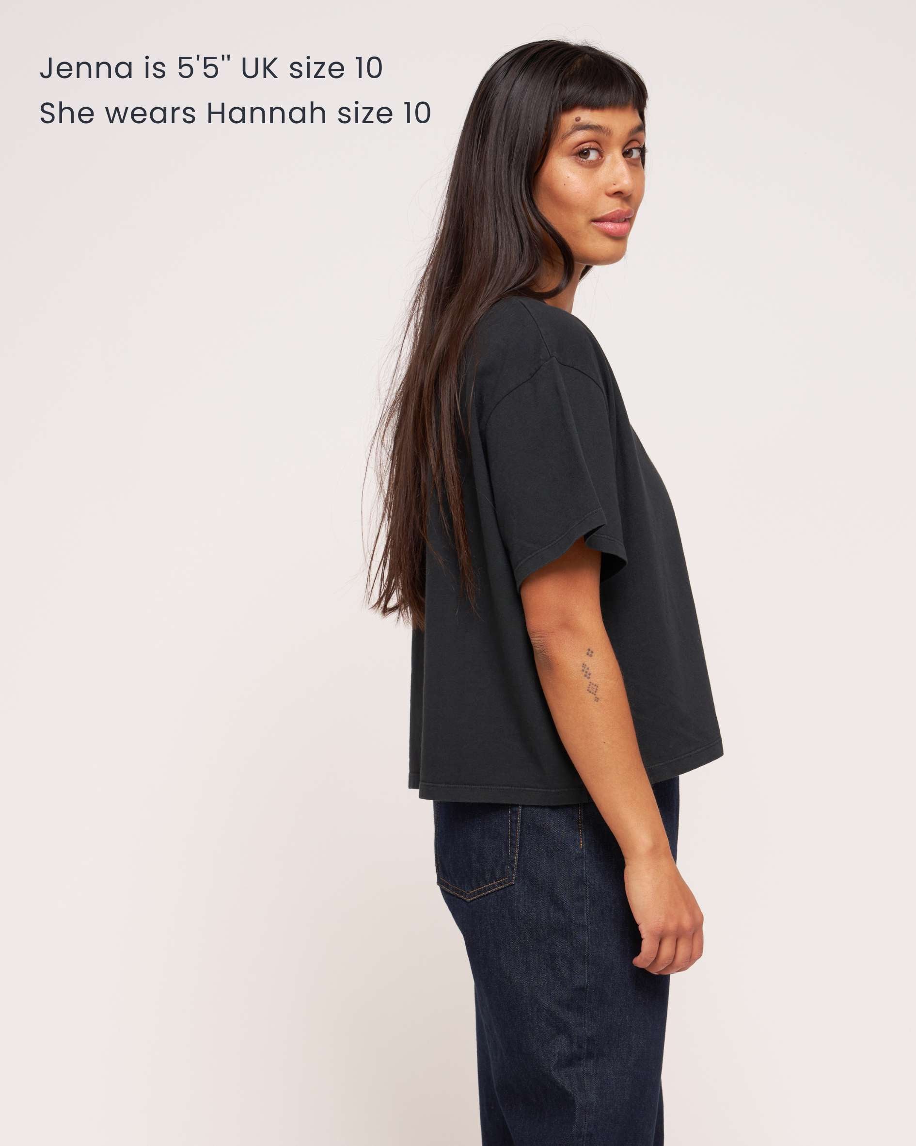 black_t_shirt_in_organic_cotton
