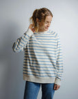 raglan sleeve sweatshirt