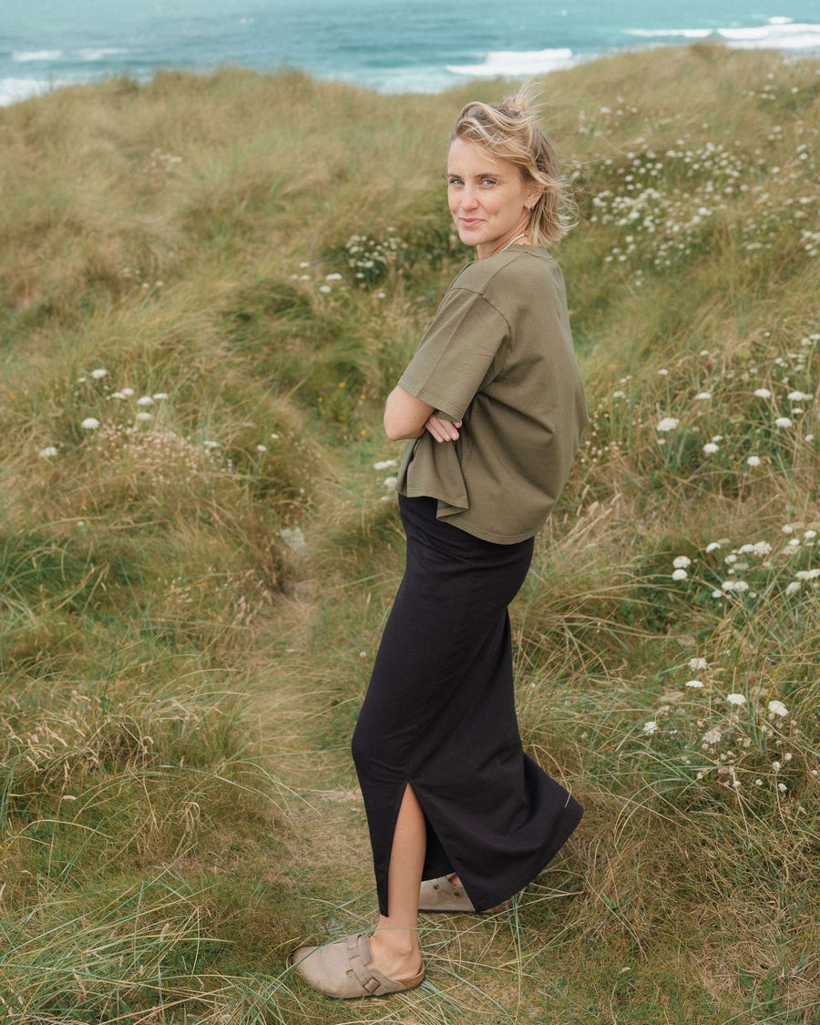 comfortable skirt for women in black