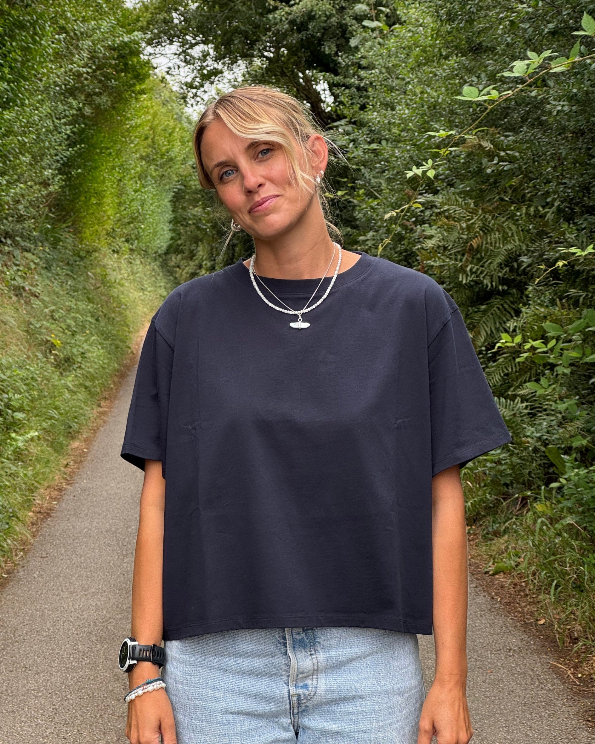 crew neck t shirt in dark navy organic cotton