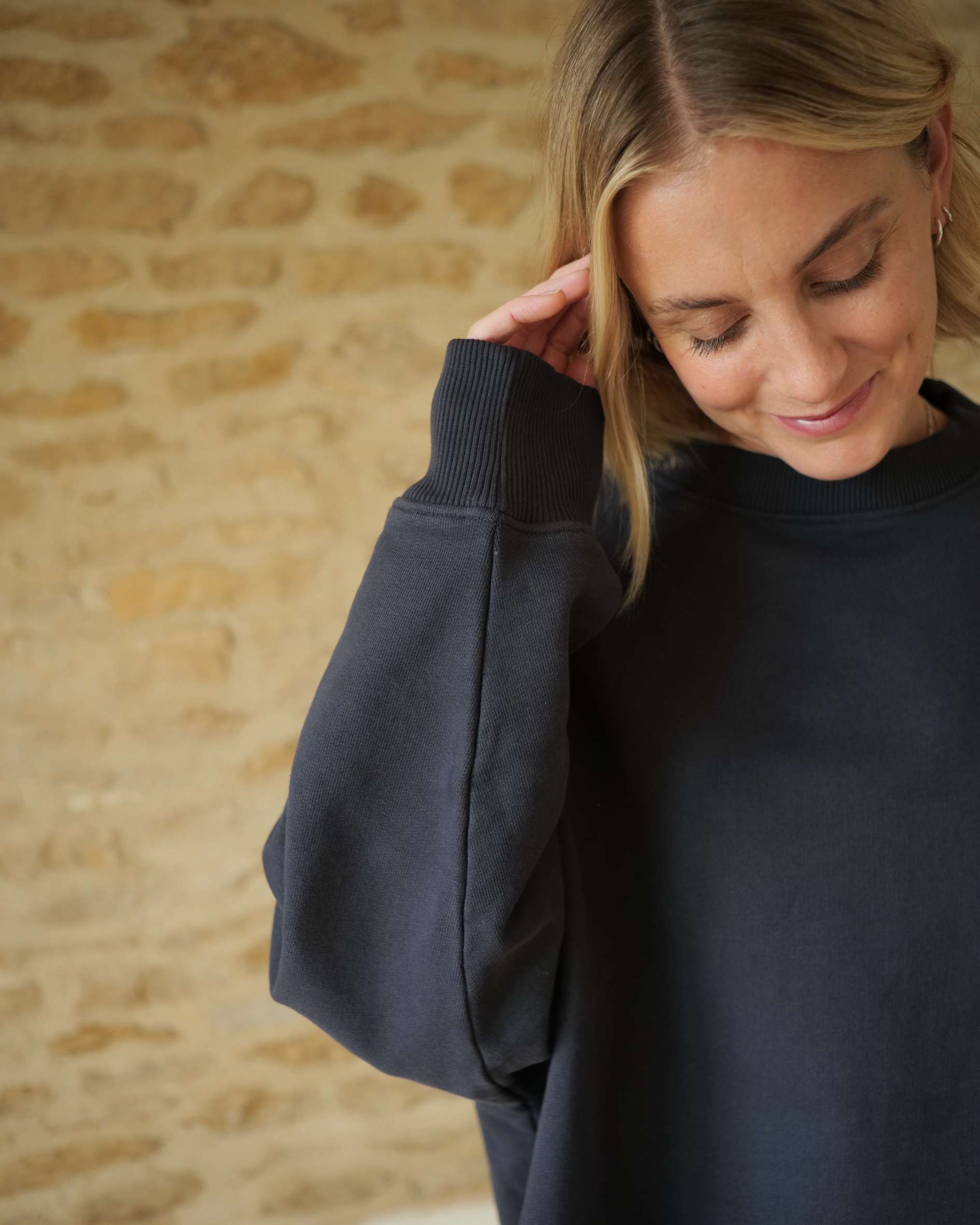 Crew_neck_with_rib_trim_on_luxury_sweatshirt