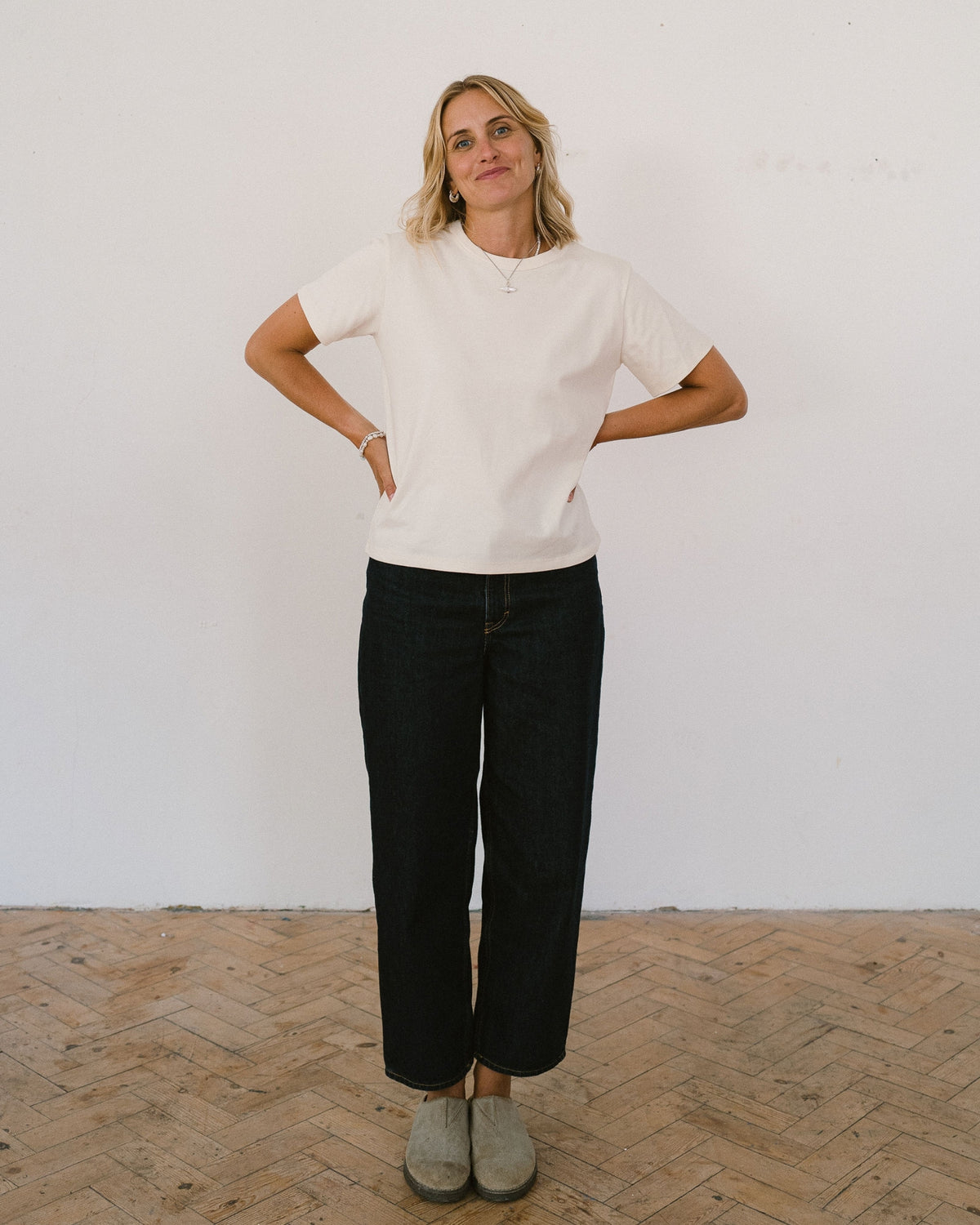 ecru_t-shirt_in_organic_cotton_for_womens