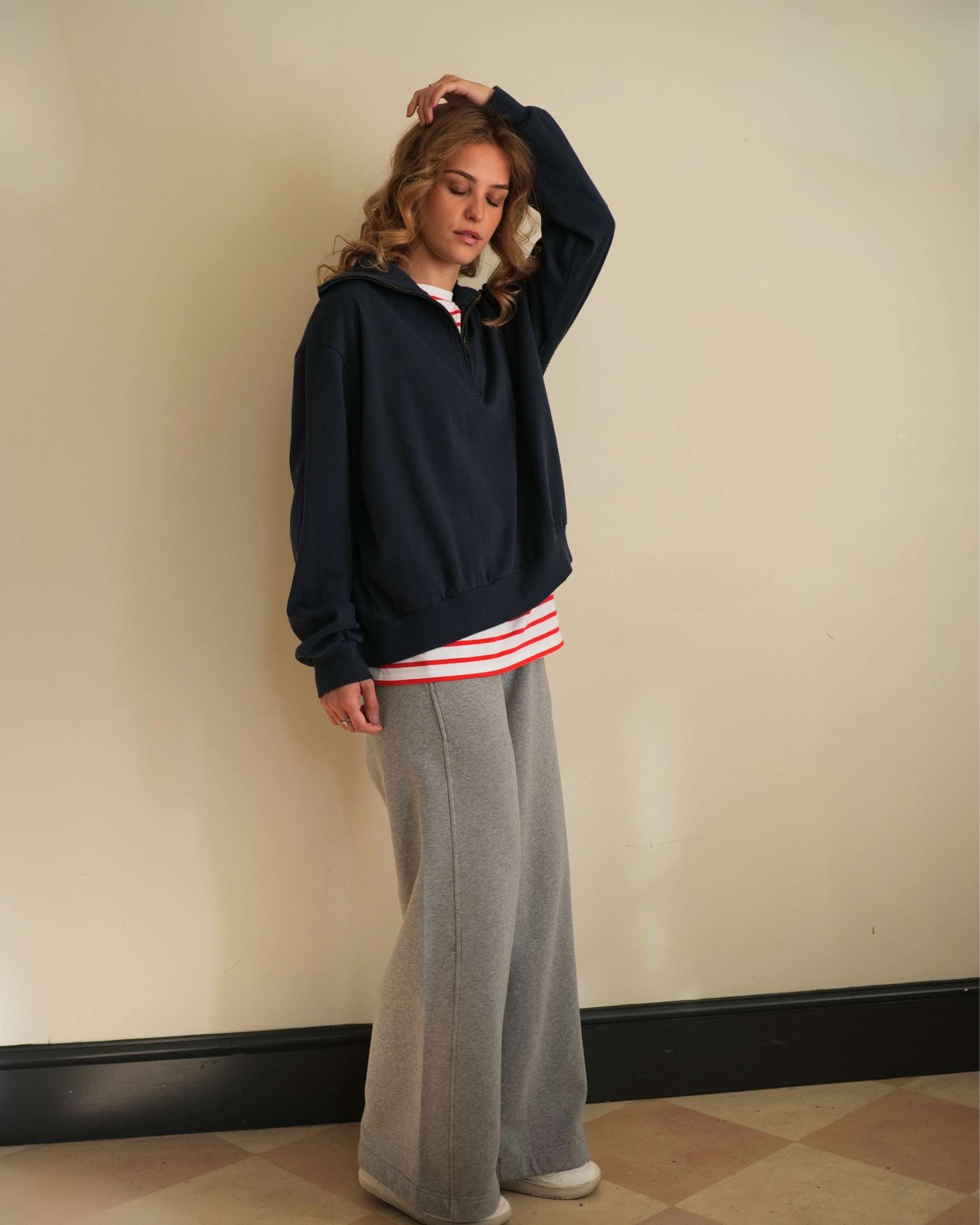 navy blue sweatshirt for women