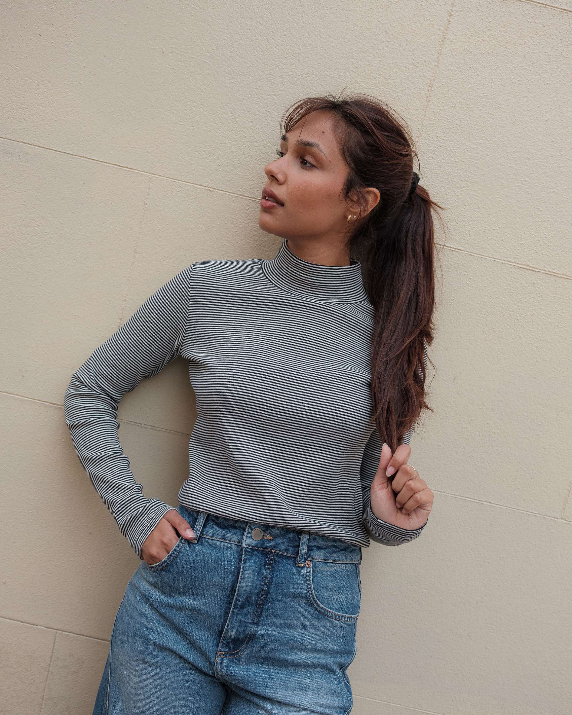 luxury ribbed funnel neck long sleeved t-shirt