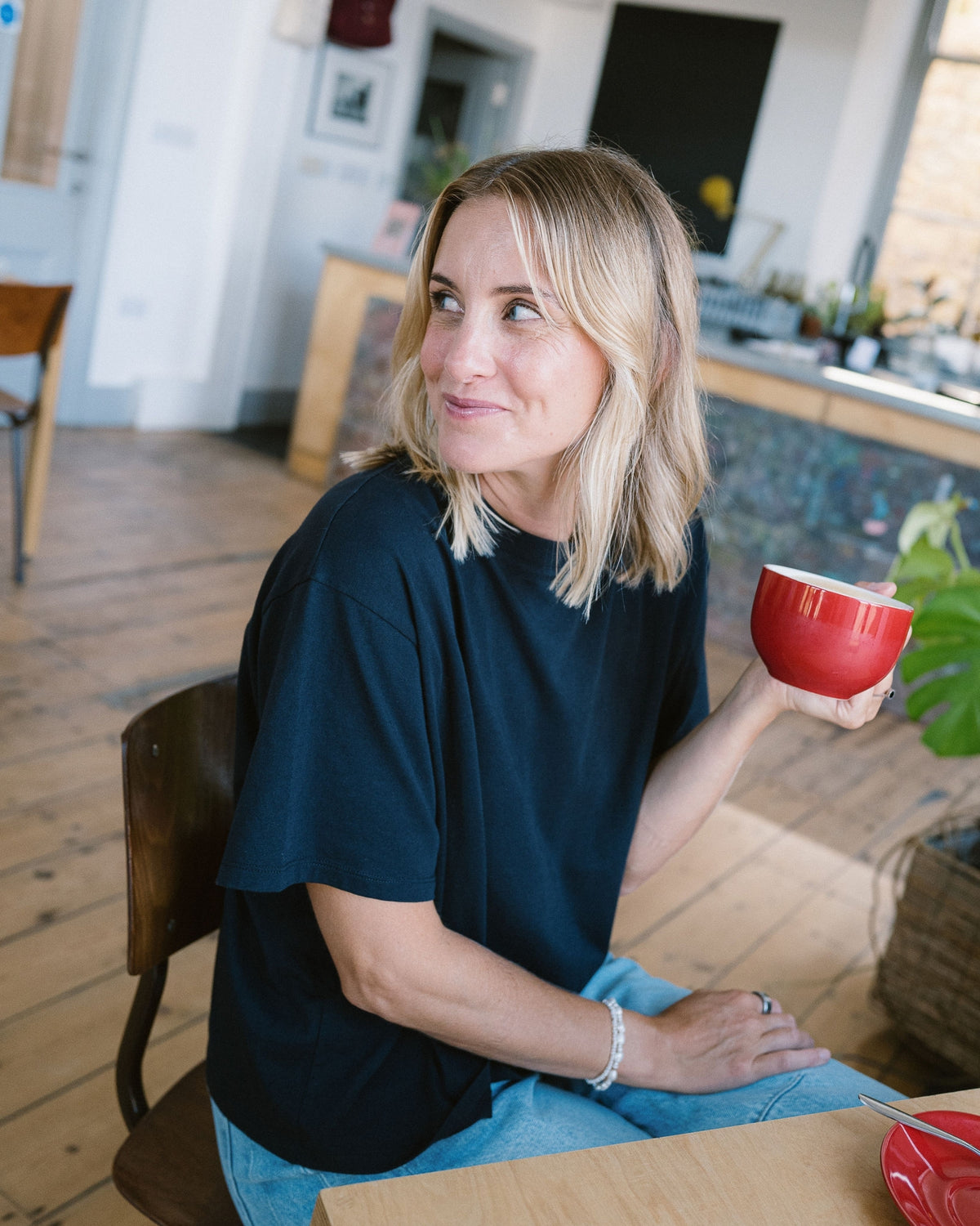 midweight_organic_cotton_short_sleeve_tee_in_navy
