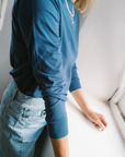 navy_t-shirt_for_women_with_crew_neck