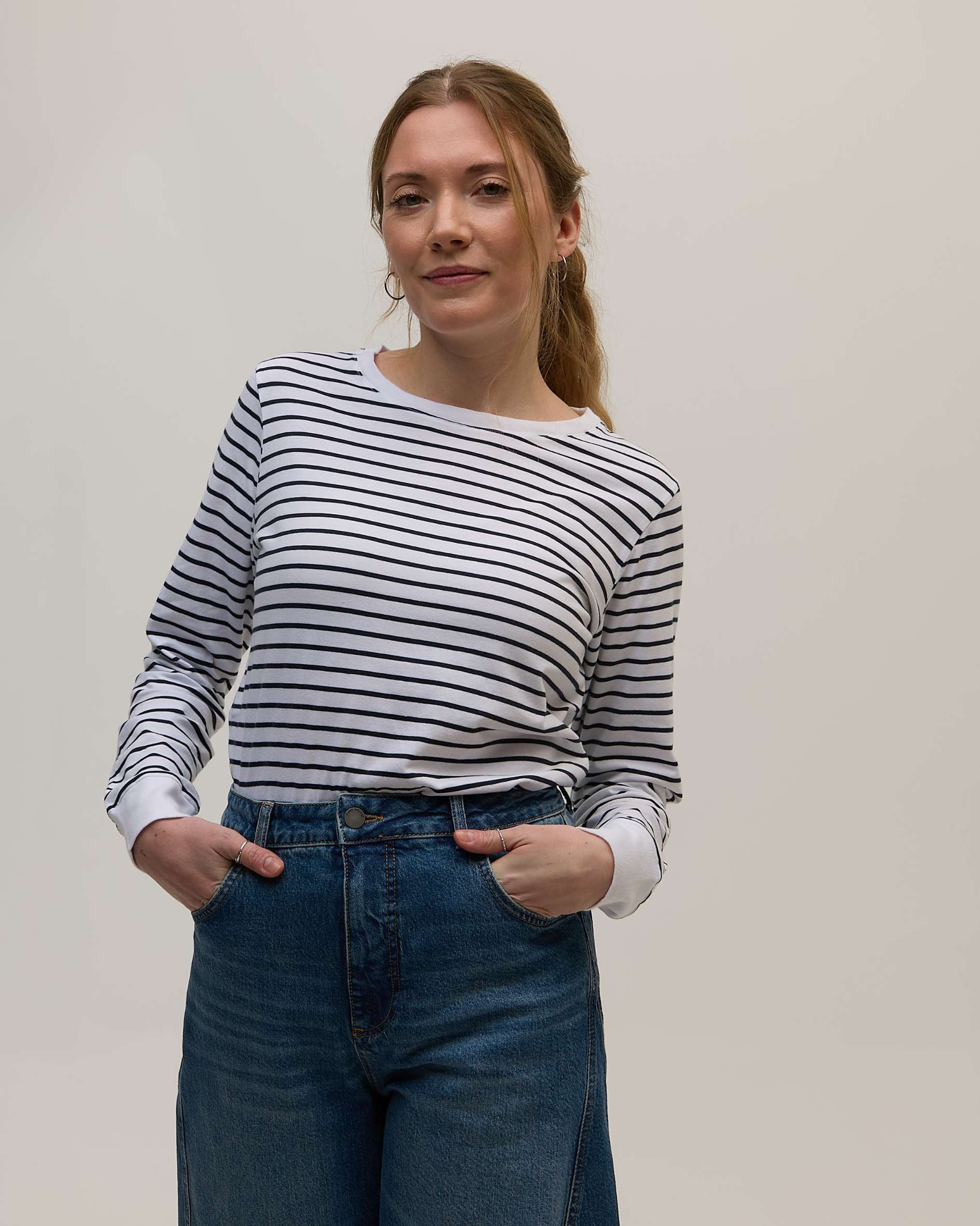 Ribbed_cuffs_on_long_sleeve_navy_Breton_top_in_organic_cotton