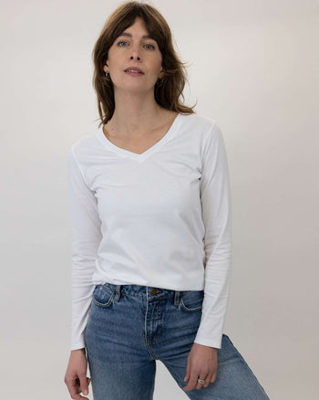 long sleeved white t shirt ladies