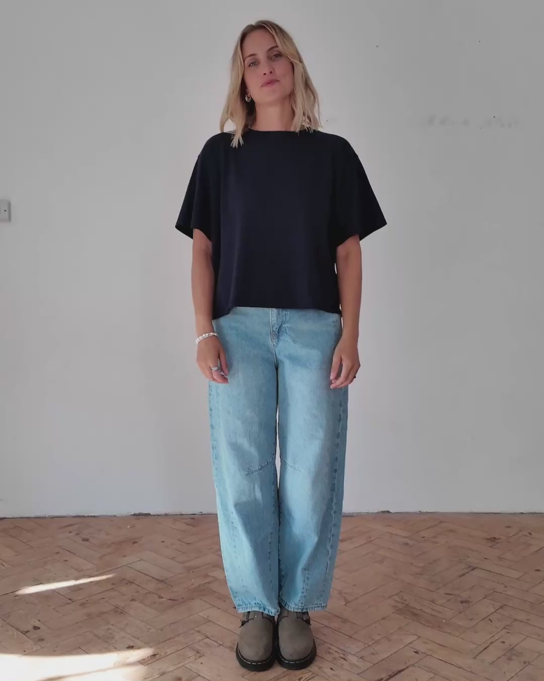 short sleeve crop navy top