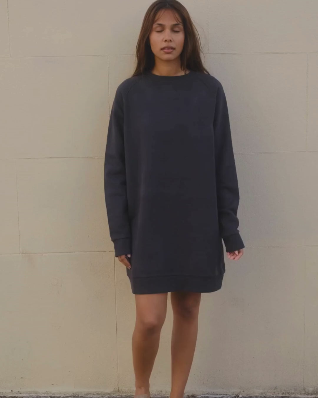 Fiona Organic Cotton Sweatshirt Dress in Slate - video