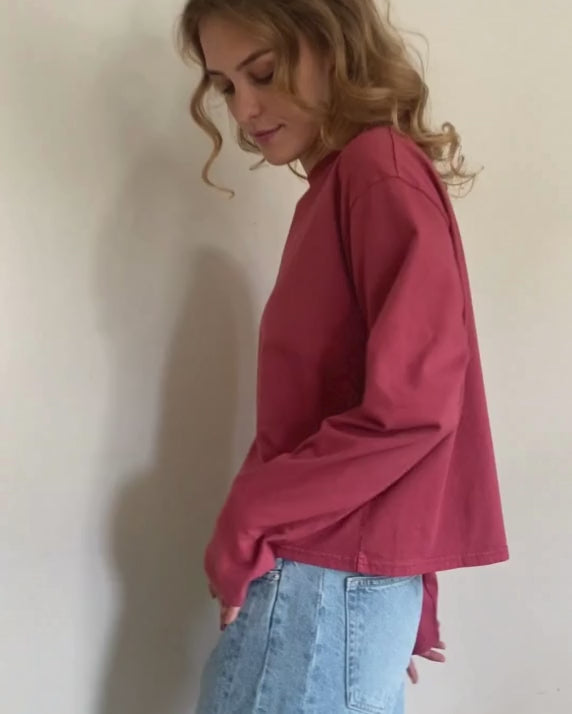Long sleeve cropped t-shirt in raspberry pink - video