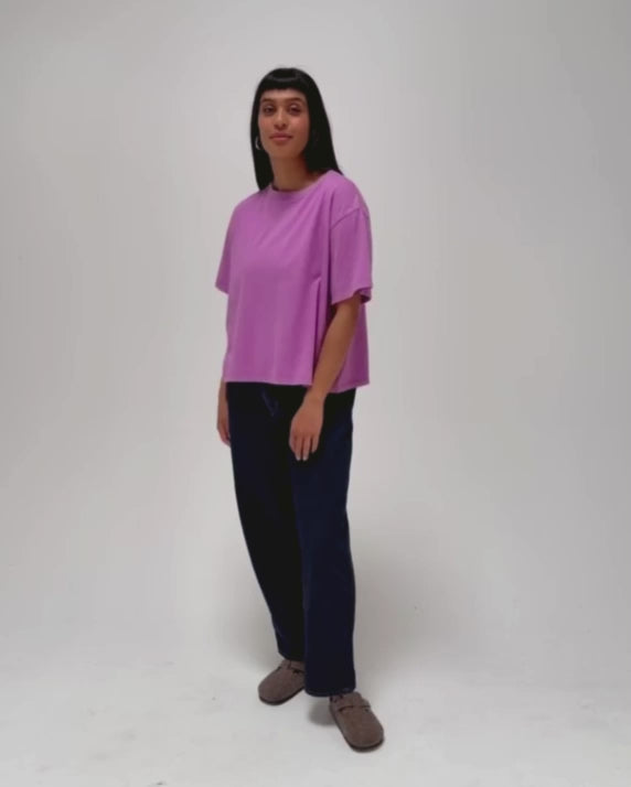 Hannah Midweight Organic Cotton Violet T-Shirt product video