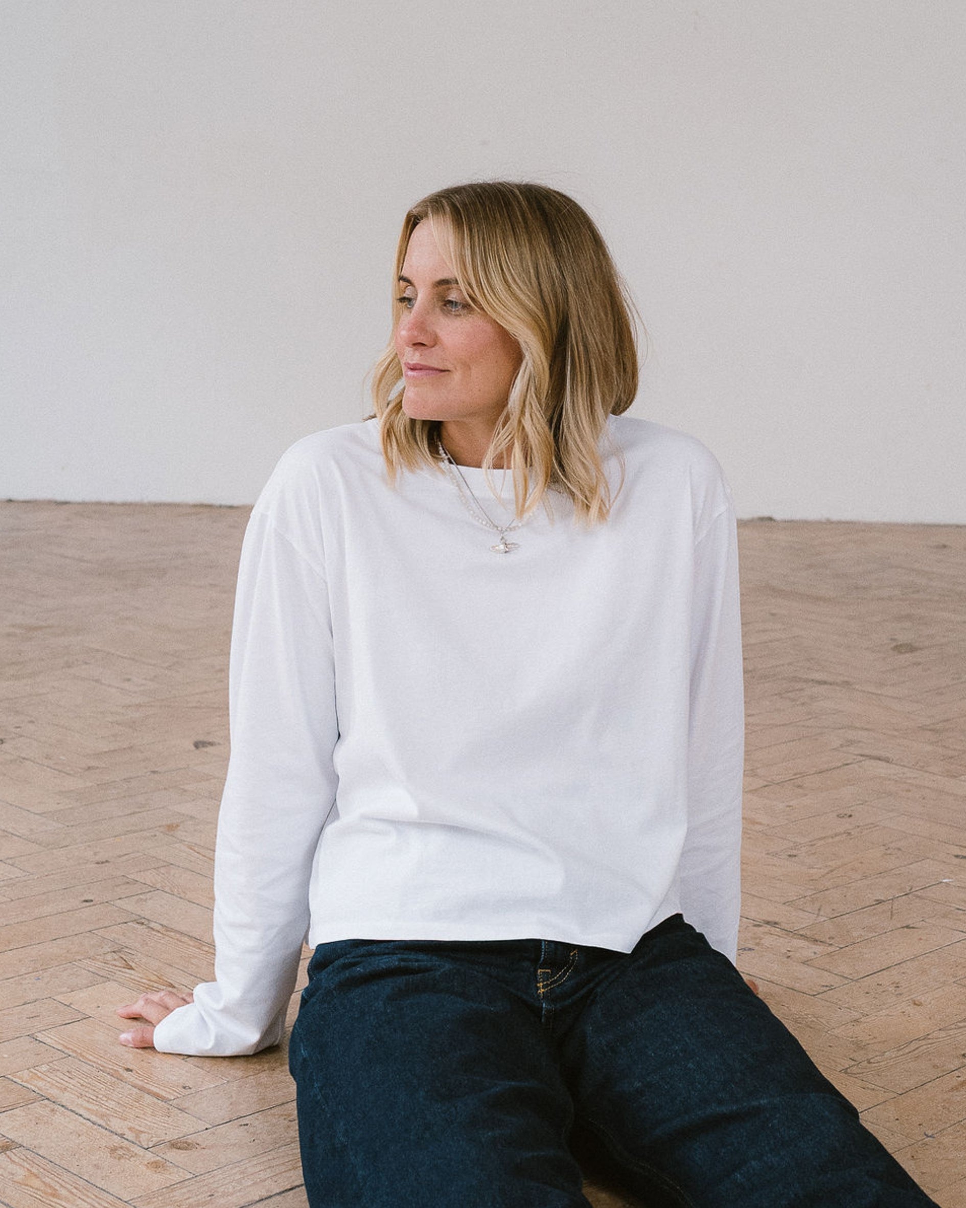 sustainable_brand_womens_fashion_white_cotton_tee