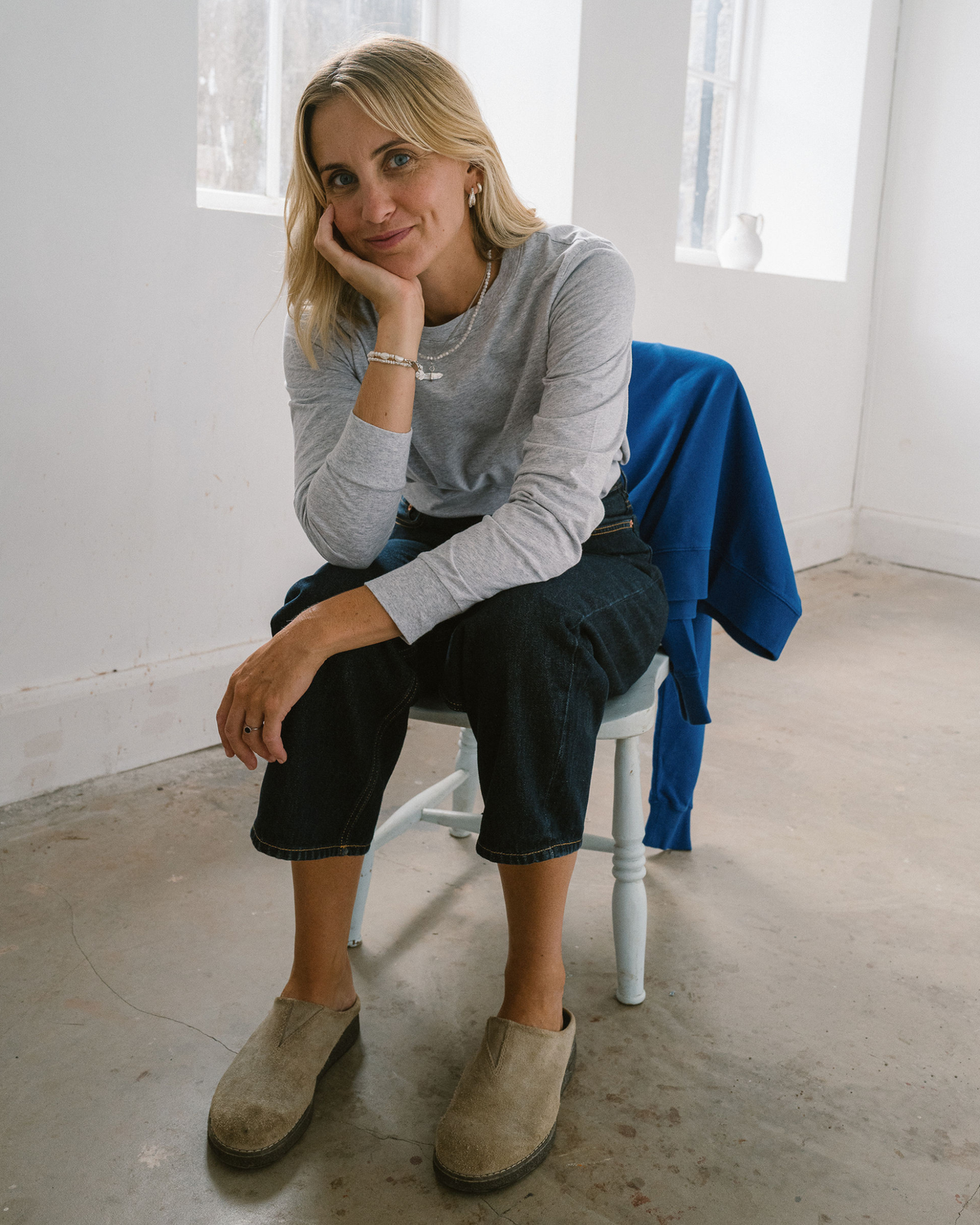 sustainable_wardrobe_essental_long_sleeve_t-shirt_in_grey